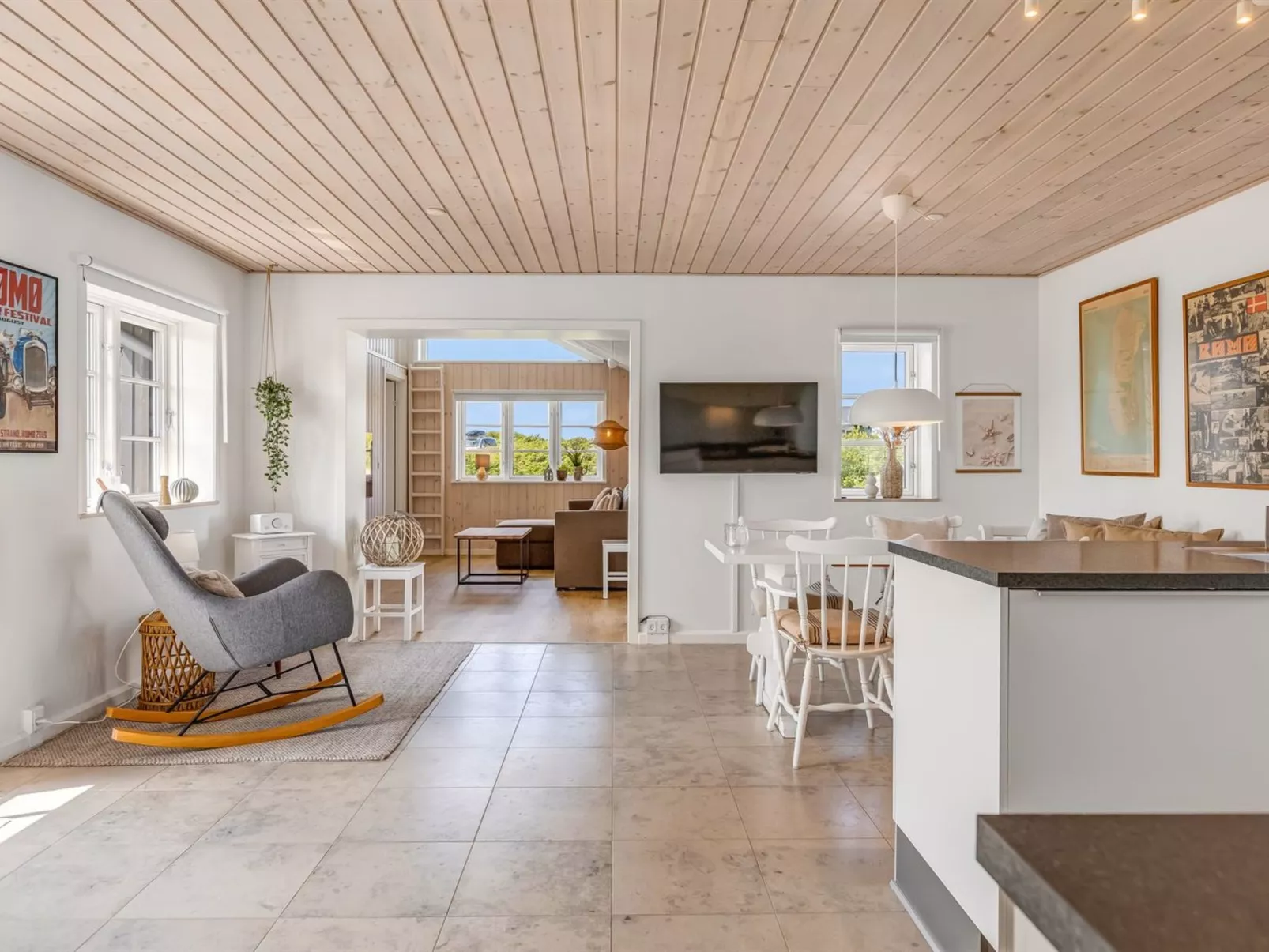 "Mikka" - 450m from the sea-Inside