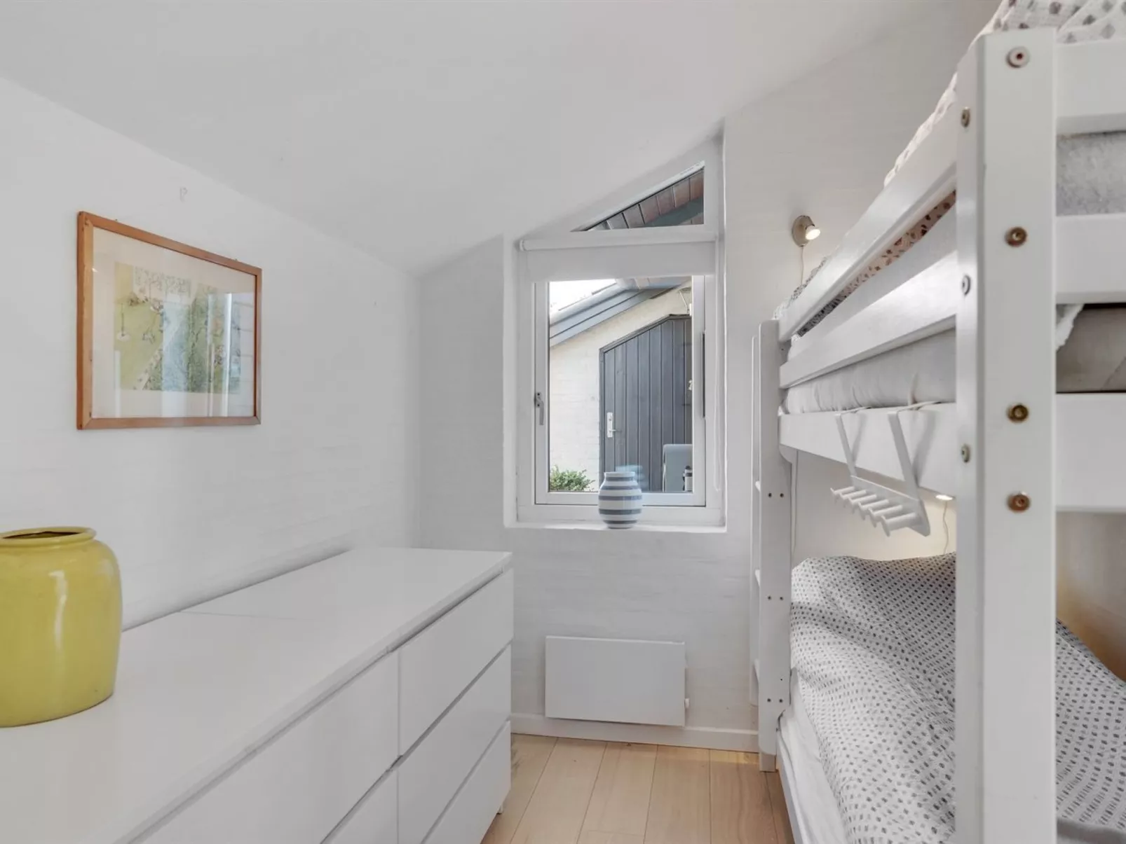 "Angelarij" -  from the sea-Drinnen