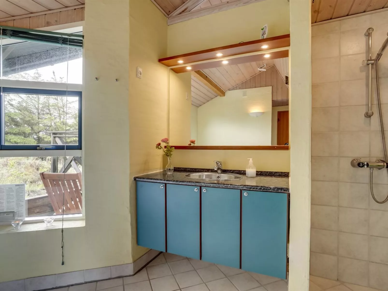 "Bodulf" - 600m from the sea-Inside