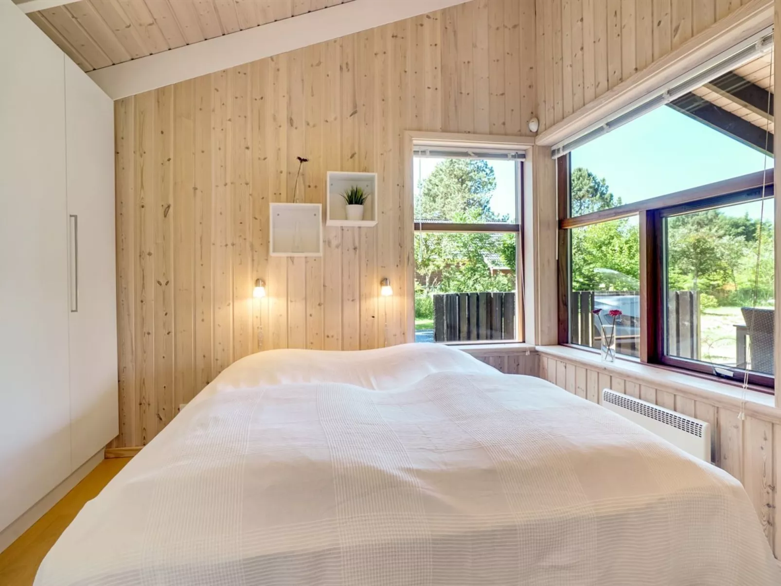 "Kali" - 900m to the fjord-Inside