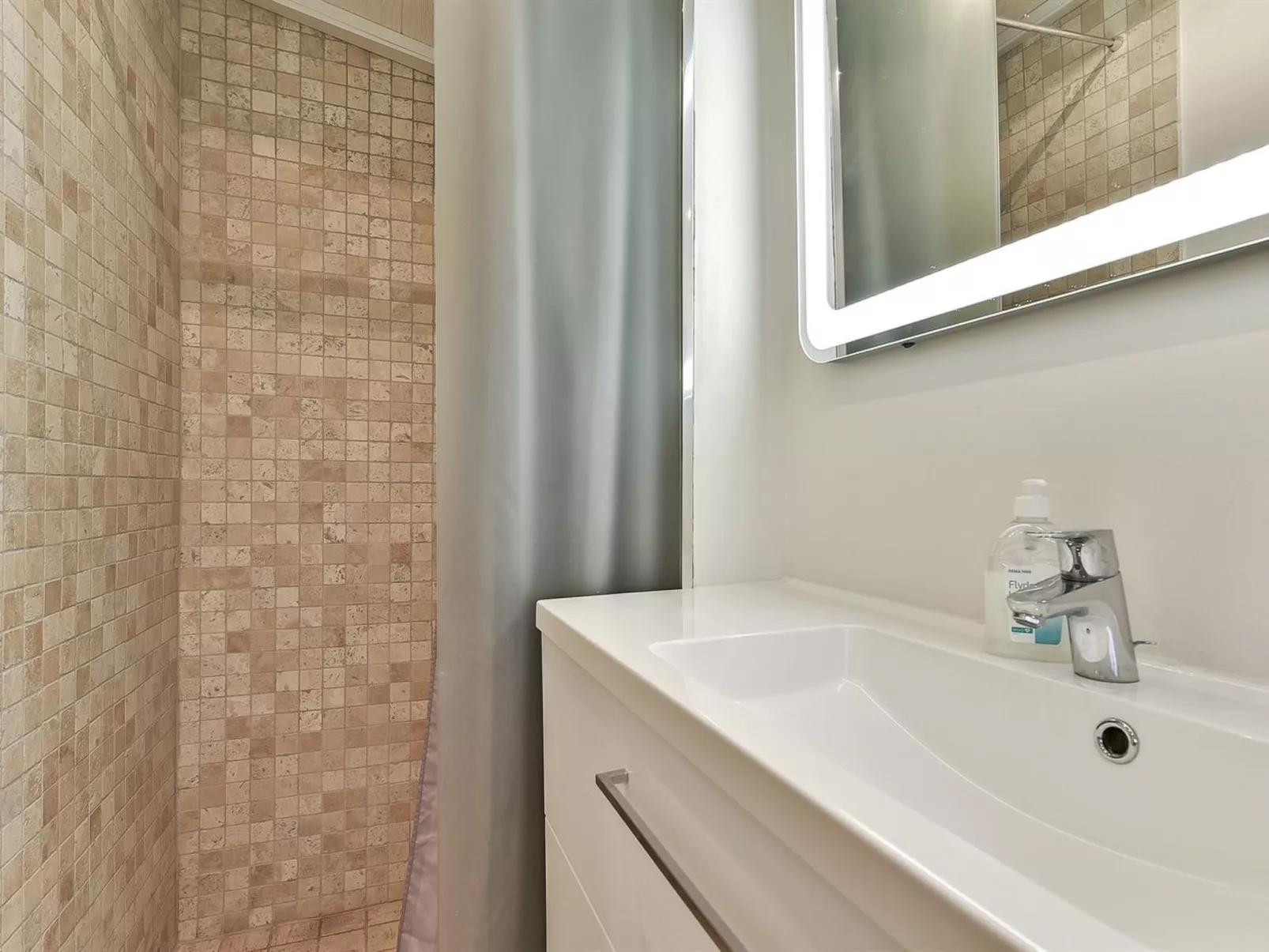 "Viljami" - 20m from the sea-Inside