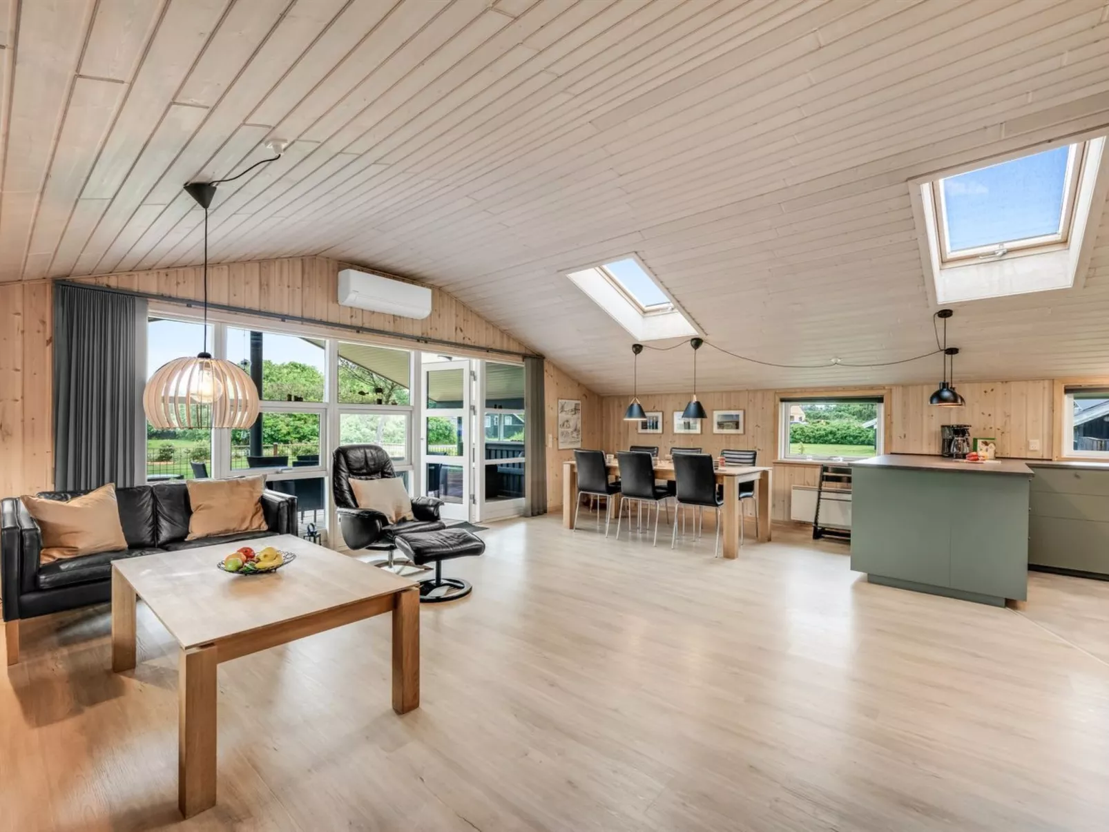 "Everd" - 500m to the fjord-Inside