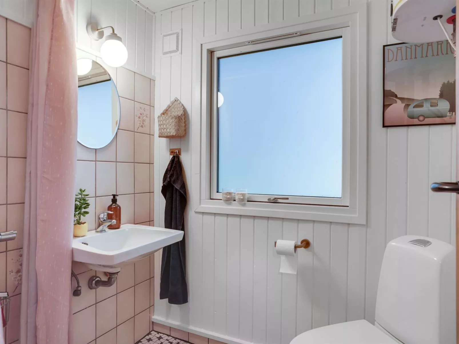 "Elmina" -  from the sea-Dedans