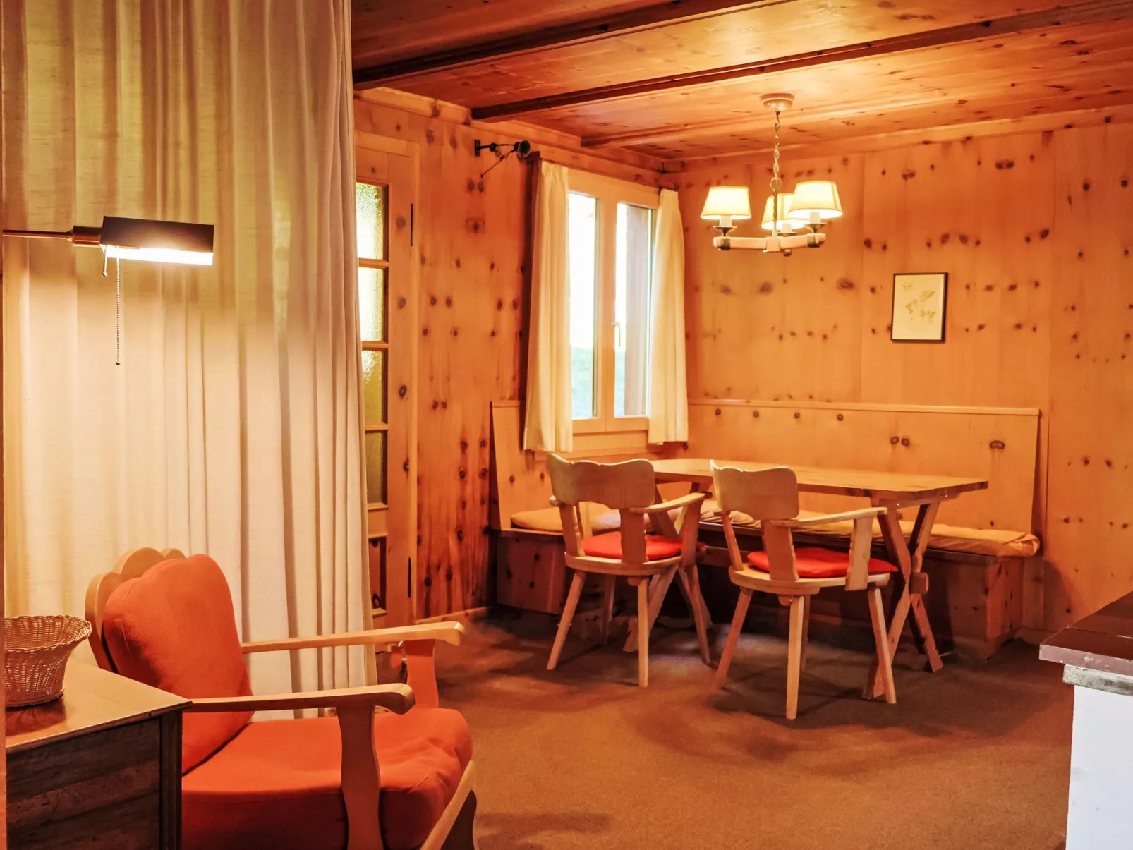 Chalet Pitschun-Inside