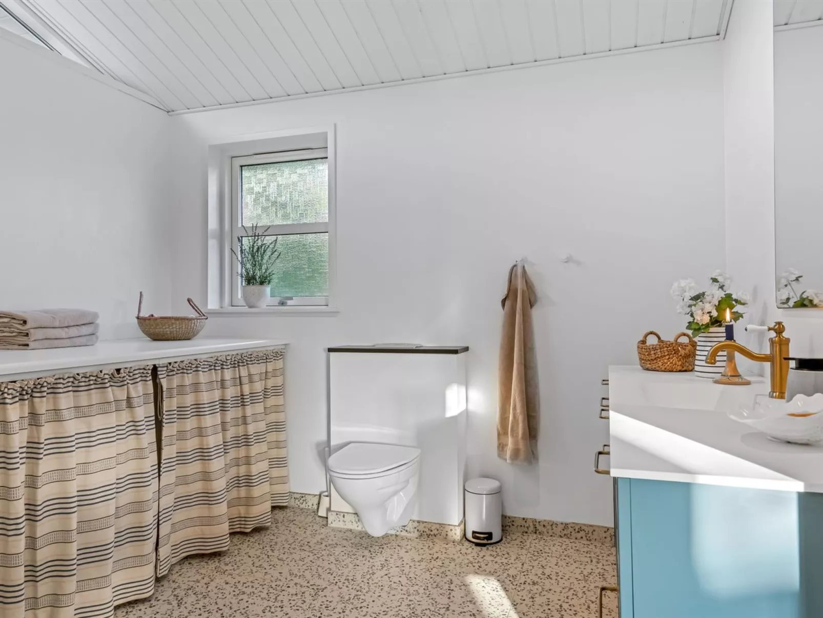 "Onta" - 900m from the sea-Drinnen