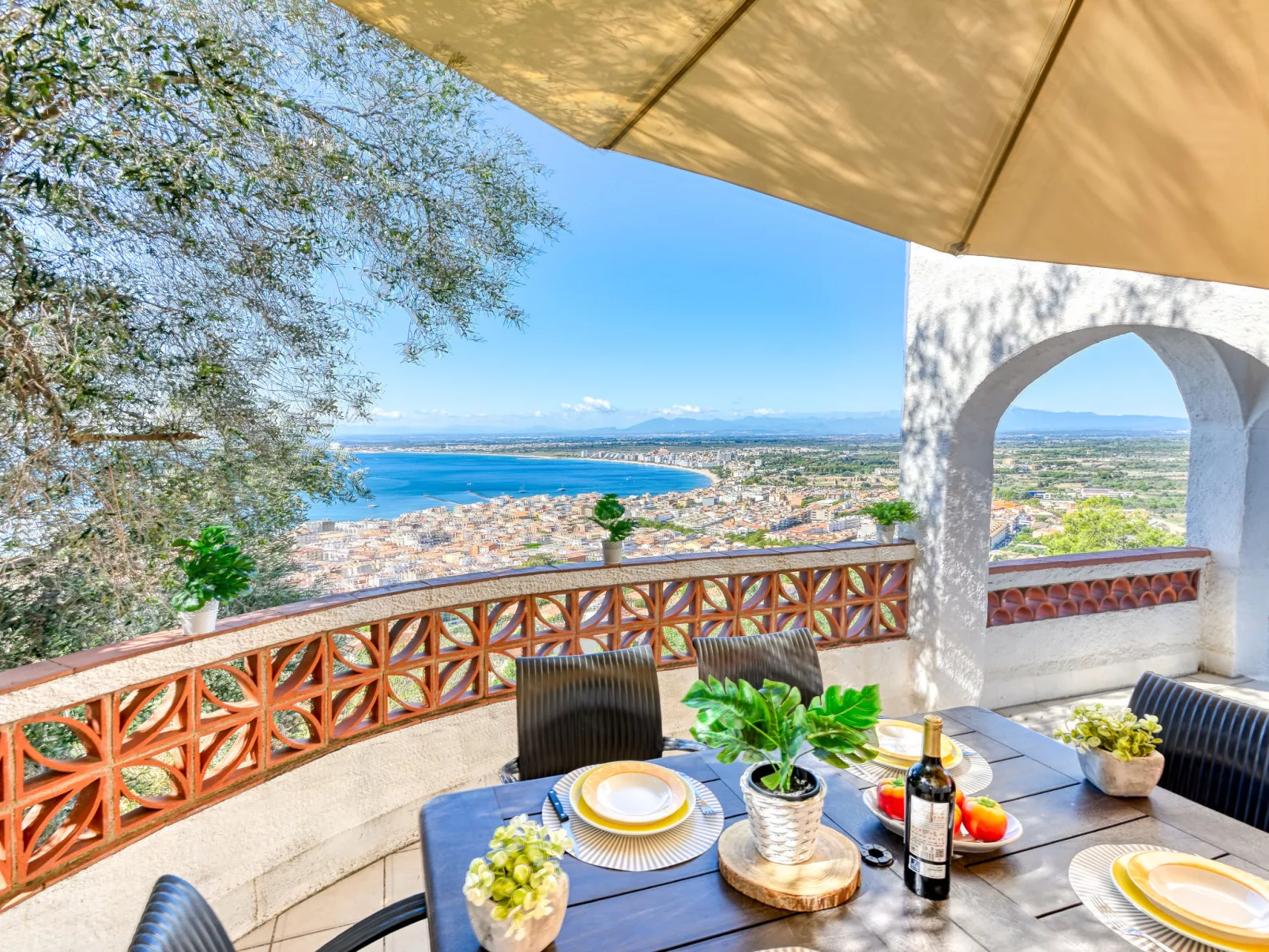 Villa Cecilia-Outside