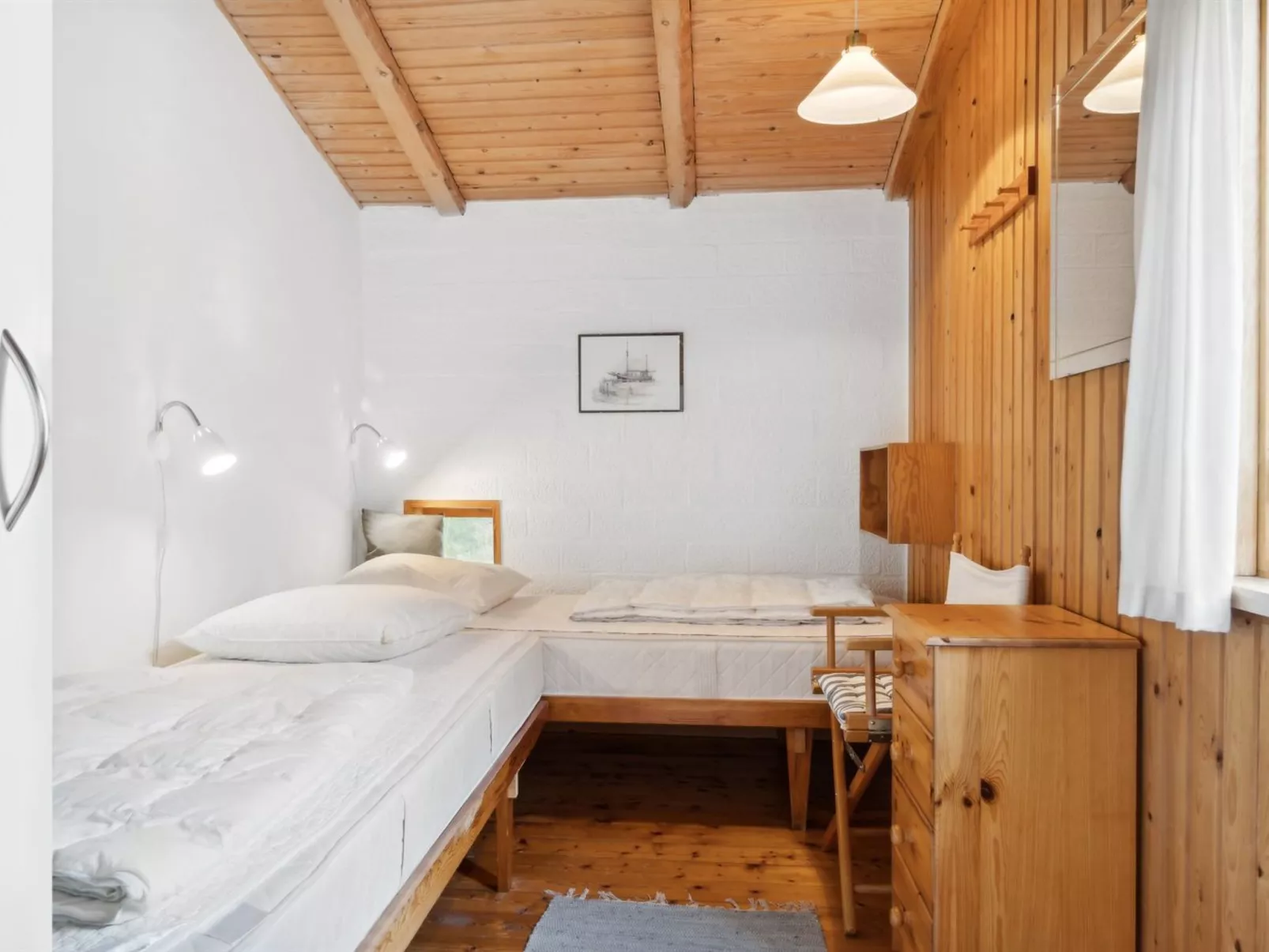 "Matta" - 800m from the sea-Drinnen