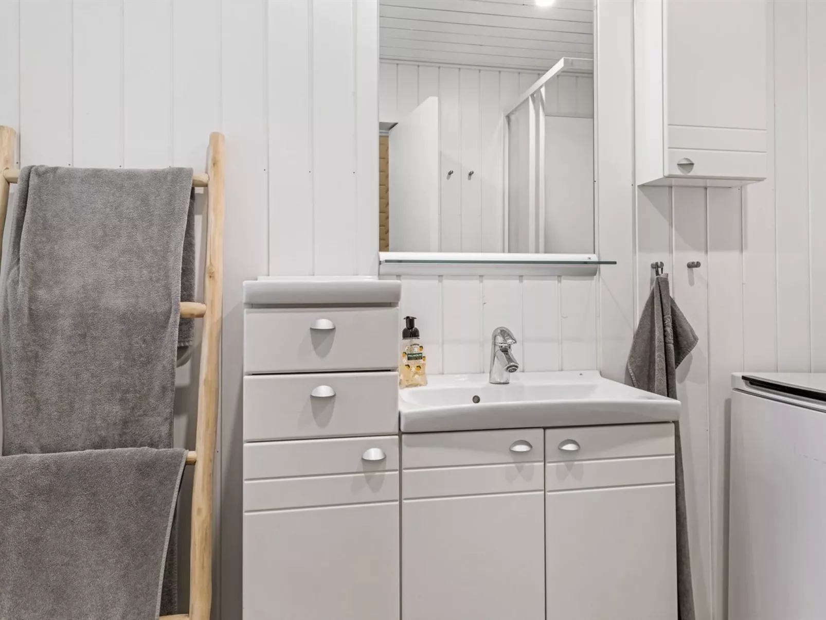 "Thorulf" - 3.5km from the sea-Inside