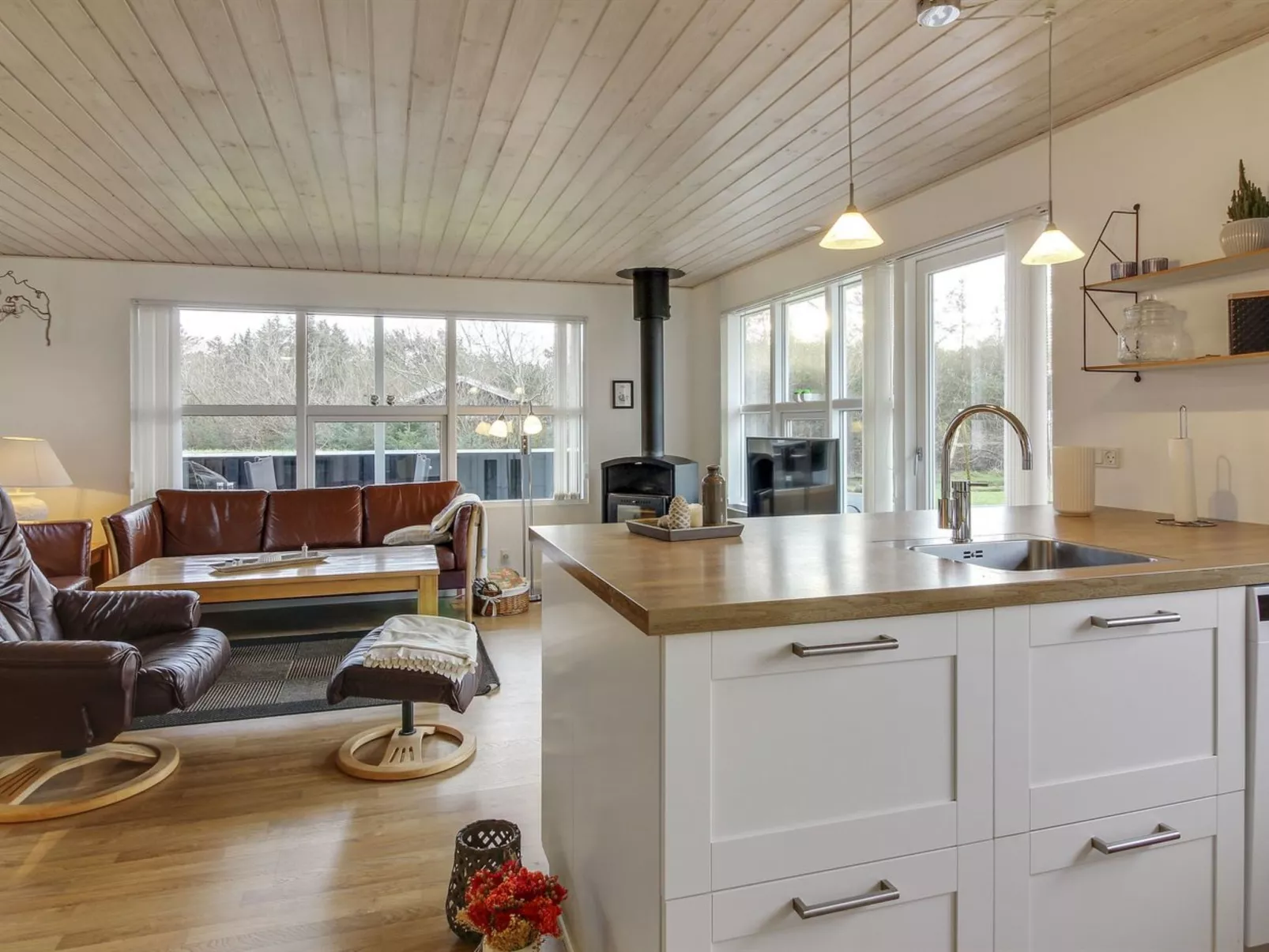 "Grit" - 650m from the sea-Drinnen