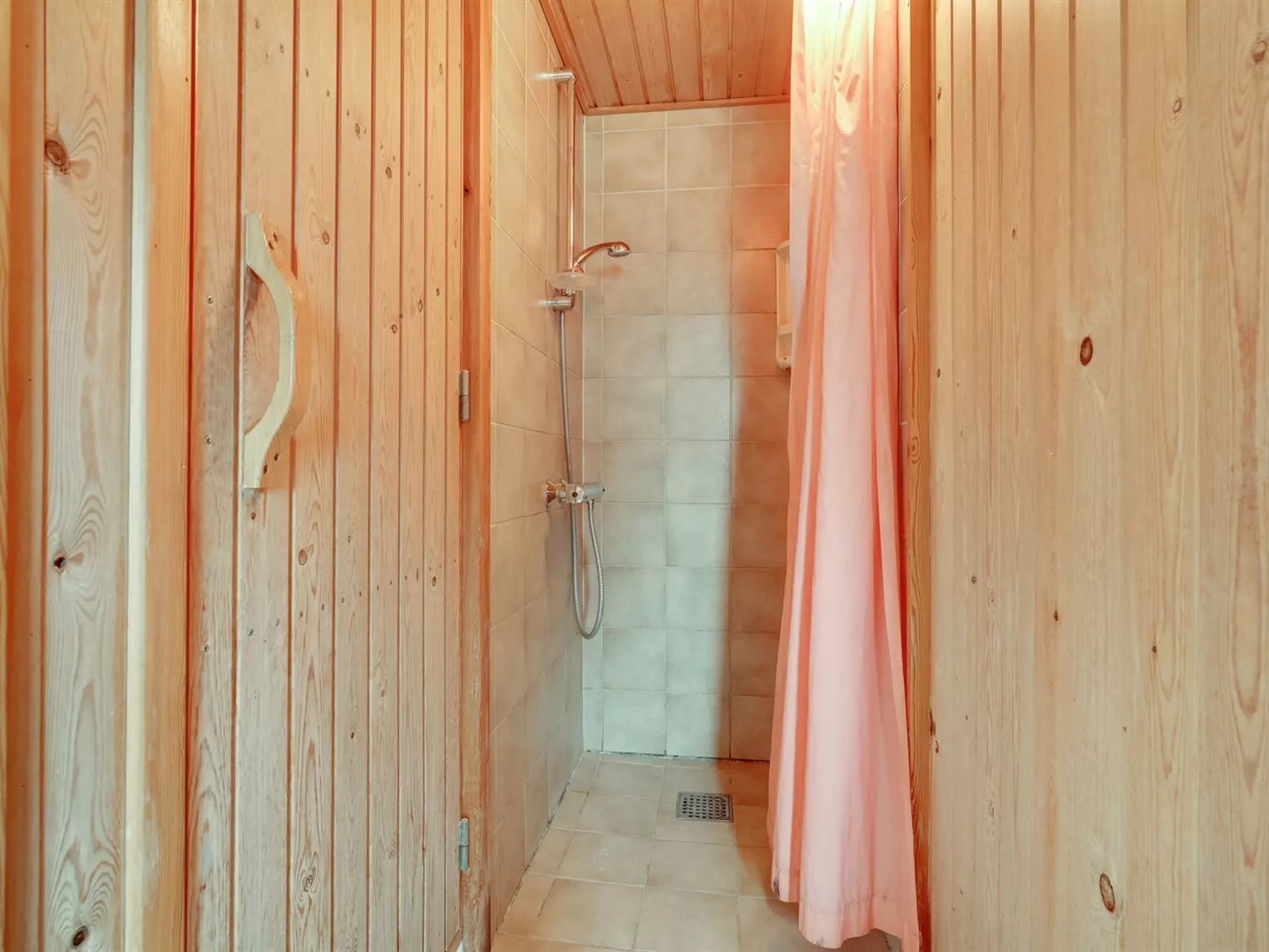 "Frigga" - 400m from the sea-Inside