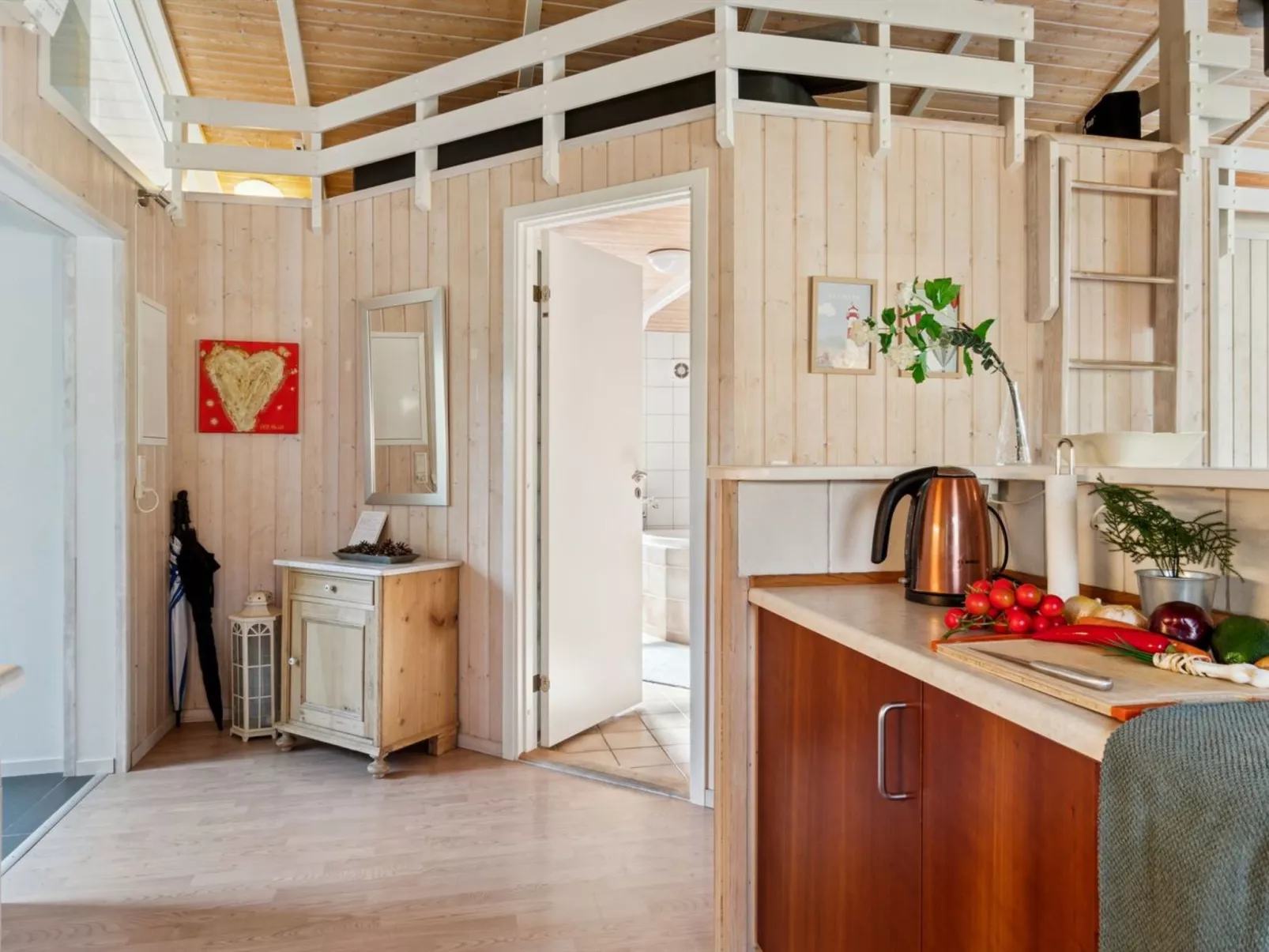 "Amola" - 1.6km from the sea-Inside