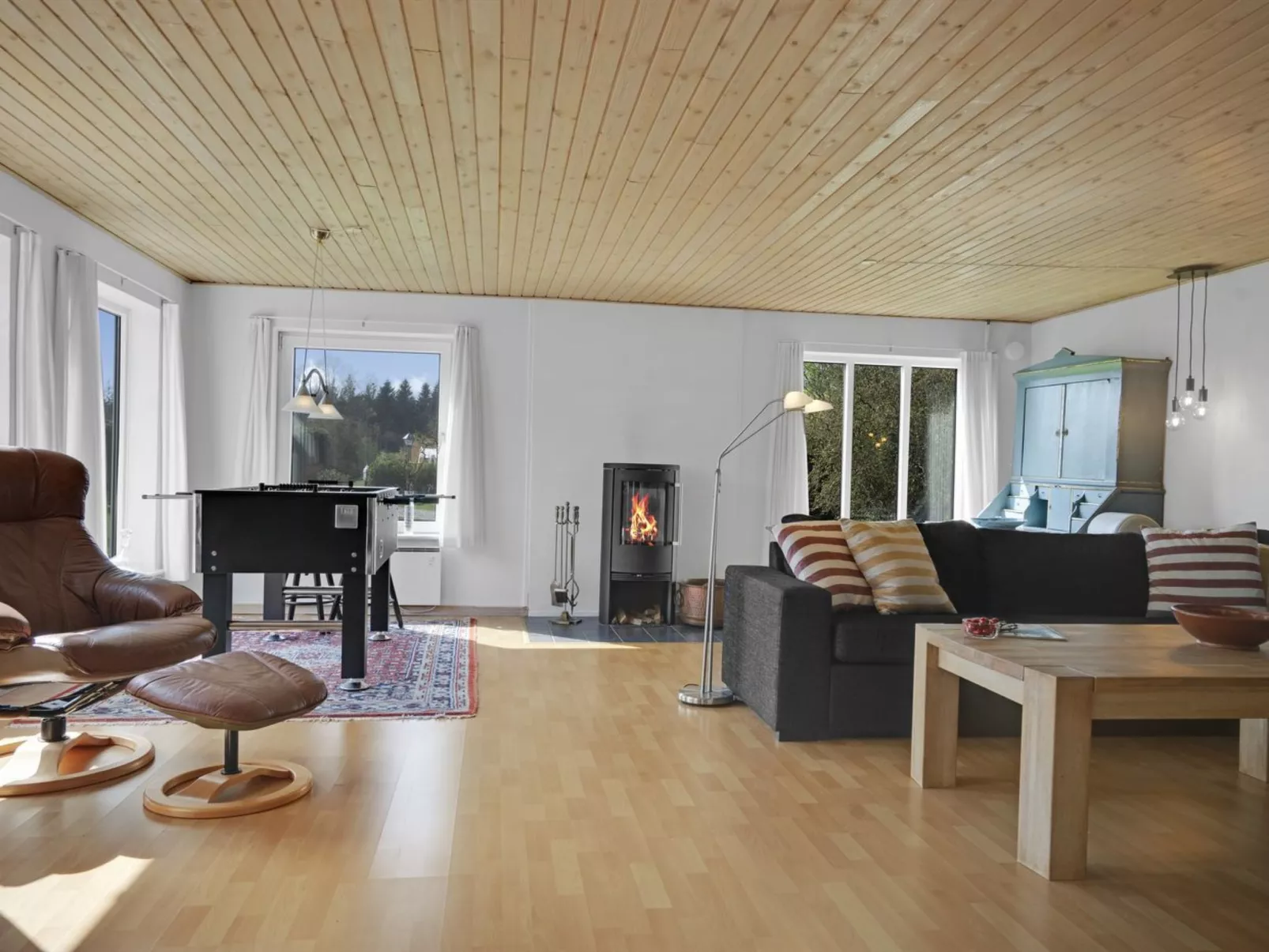 "Yorick" - 1km from the sea-Inside