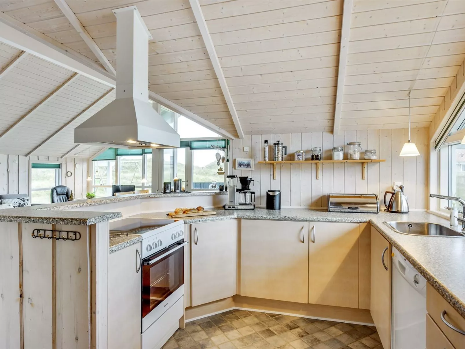 "Thyrger" - 550m from the sea-Inside