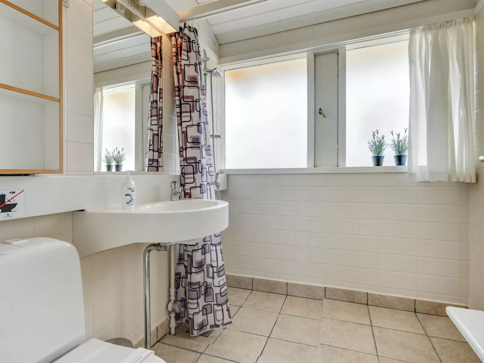 "Alya" - 200m from the sea-Drinnen