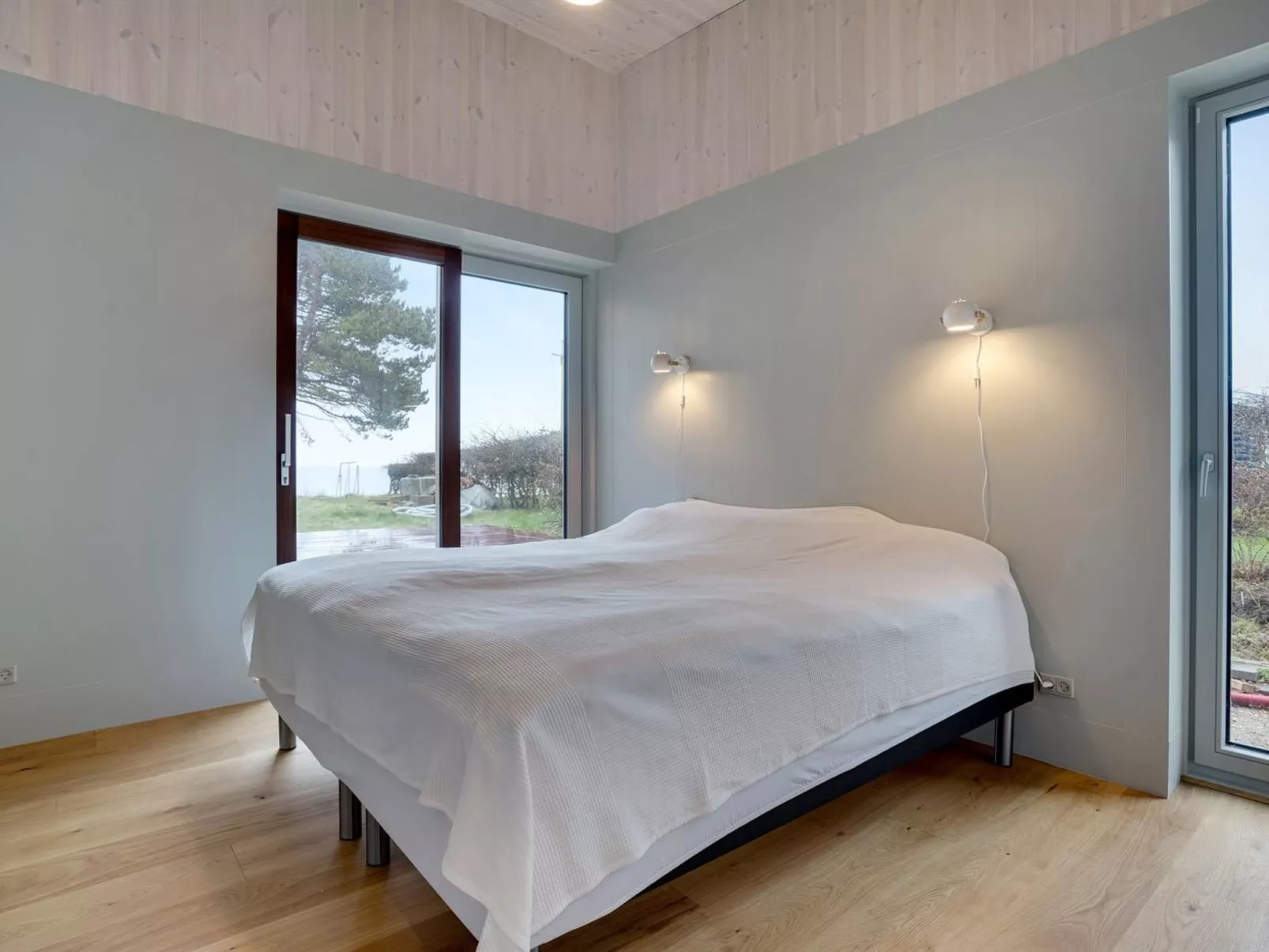 "Vanta" - 10m from the sea-Drinnen