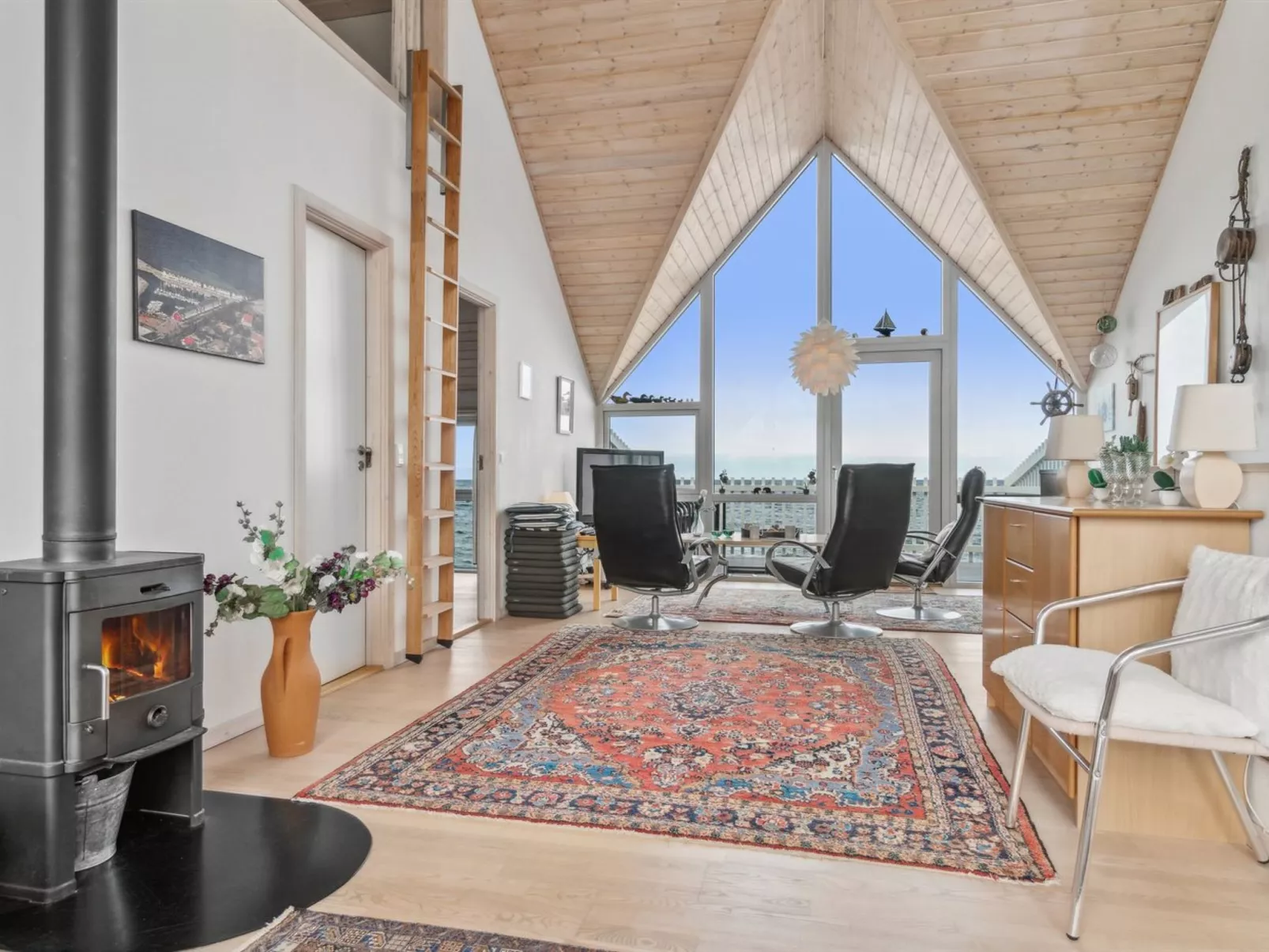 "Frigg" - 10m from the sea-Dedans