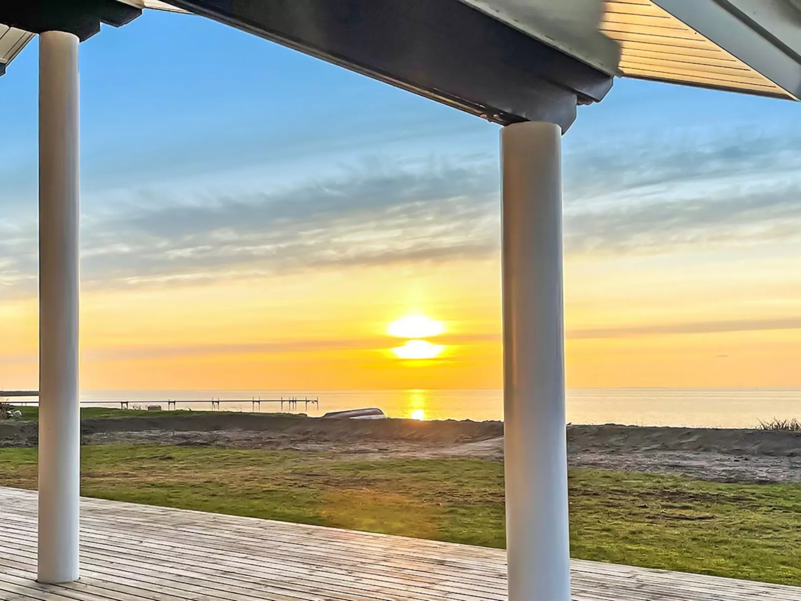 "Stacie" - 10m from the sea-Draußen