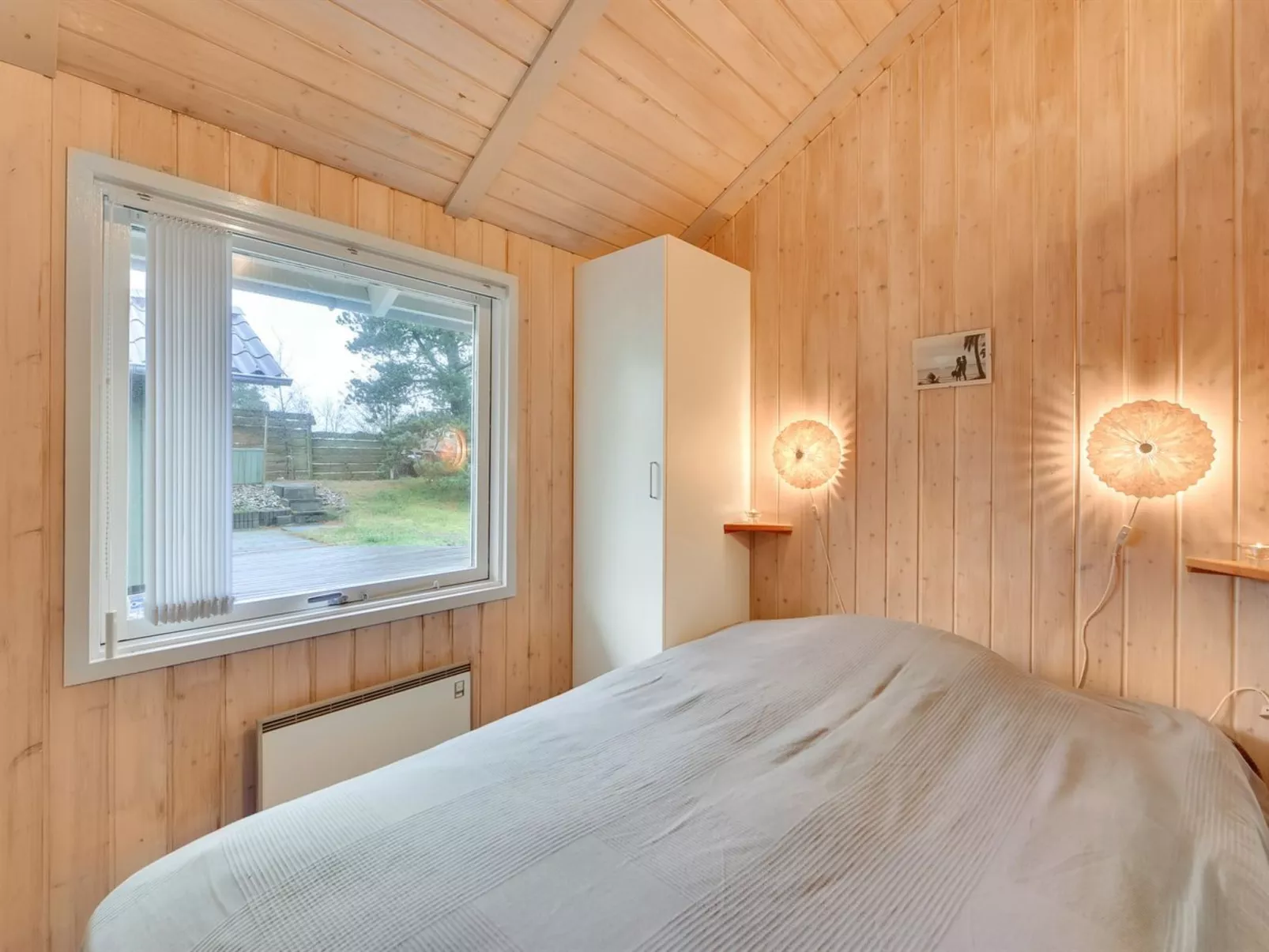 "Hannah" - 300m to the fjord-Inside