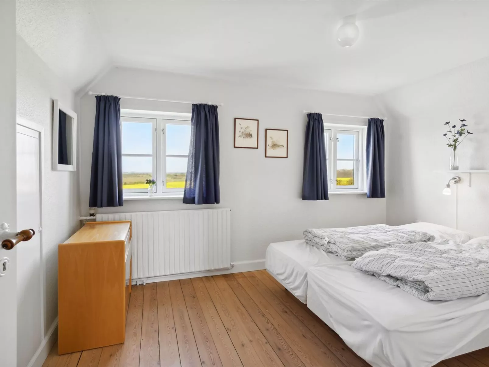 "Store" - 700m from the sea-Dedans