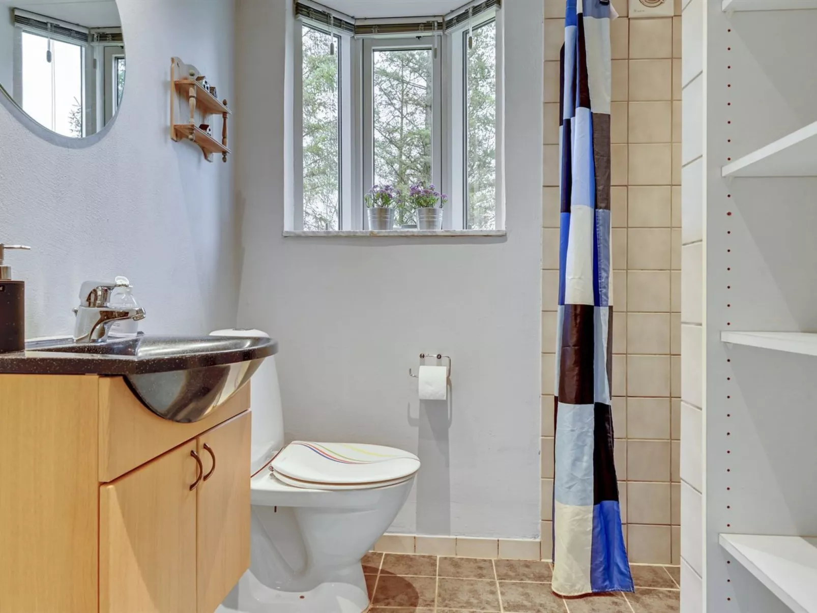 "Kaleva" - 200m to the fjord-Drinnen