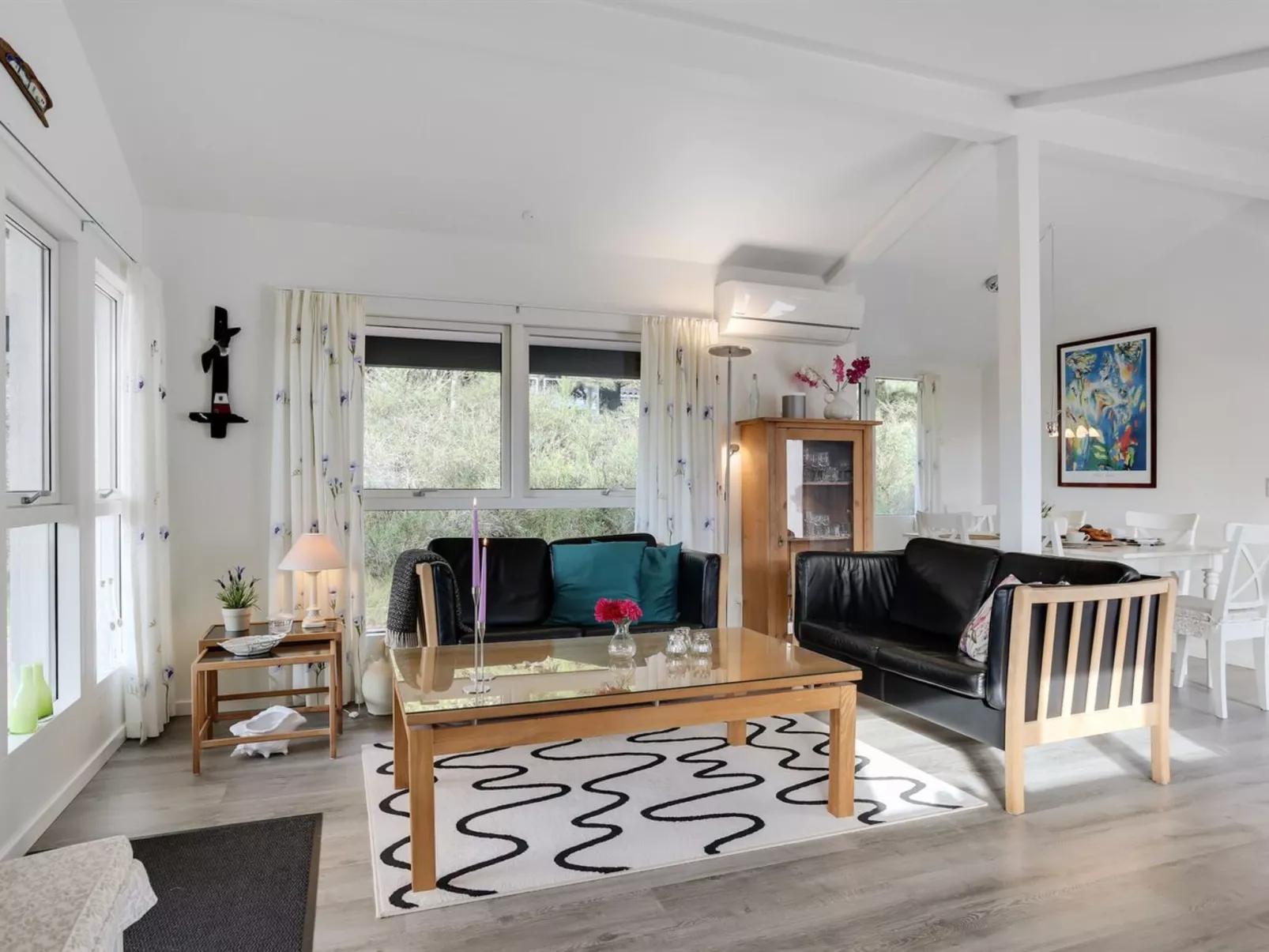 "Poul" - 100m from the sea-Drinnen