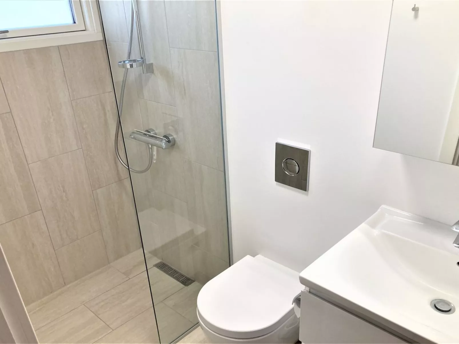 "Jenny" - 140m from the sea-Inside