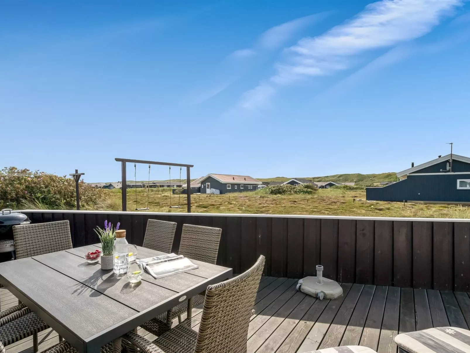 "Thrugot" -  from the sea-Dehors