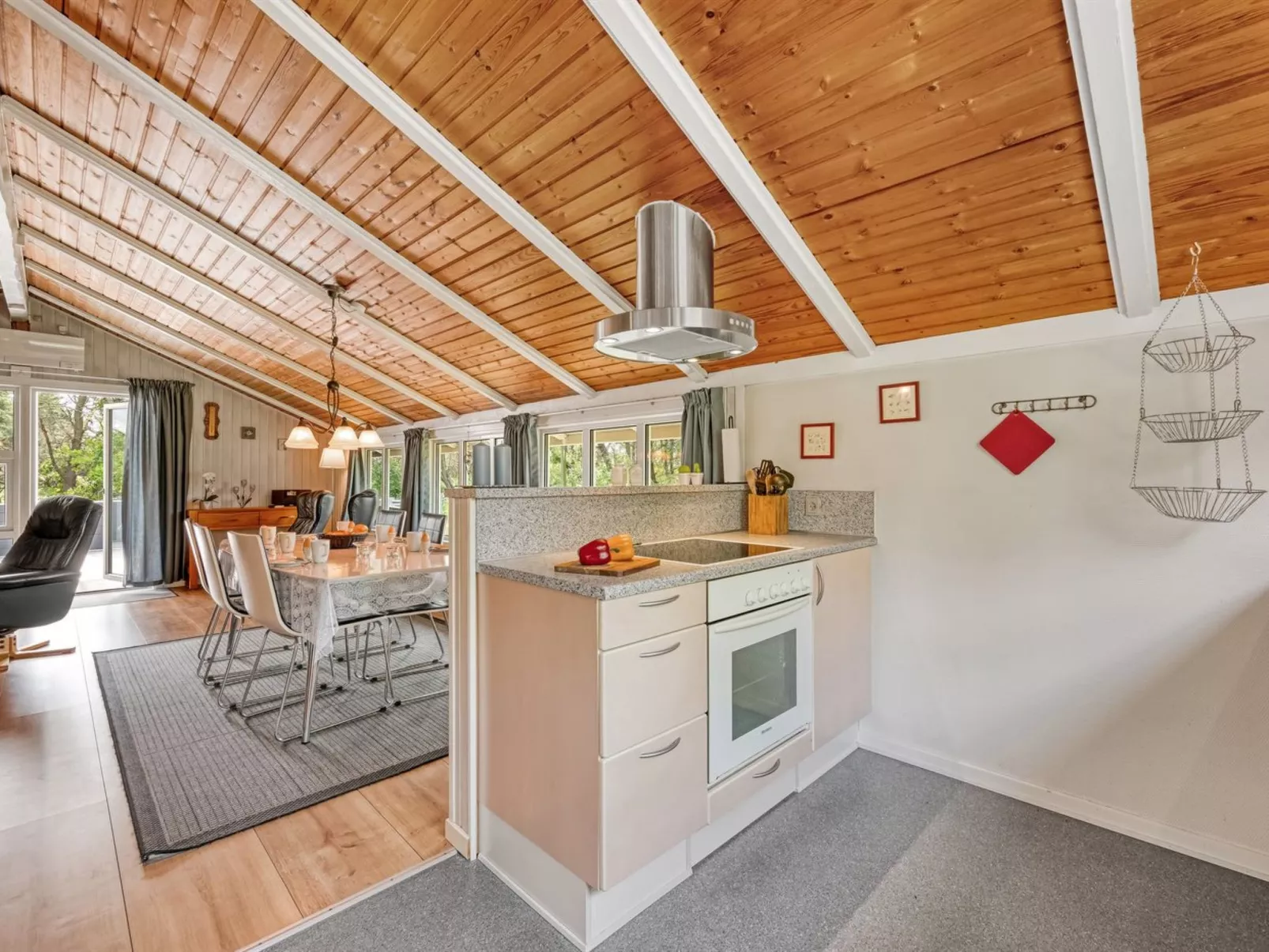 "Penka" - 550m to the fjord-Inside