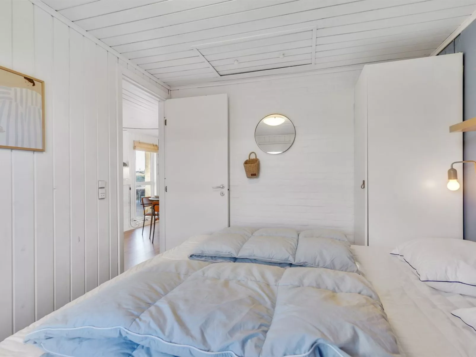 "Assa" -  from the sea-Inside