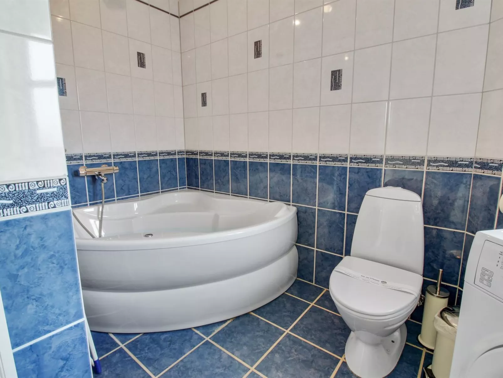 "Arnger" - 300m to the fjord-Inside