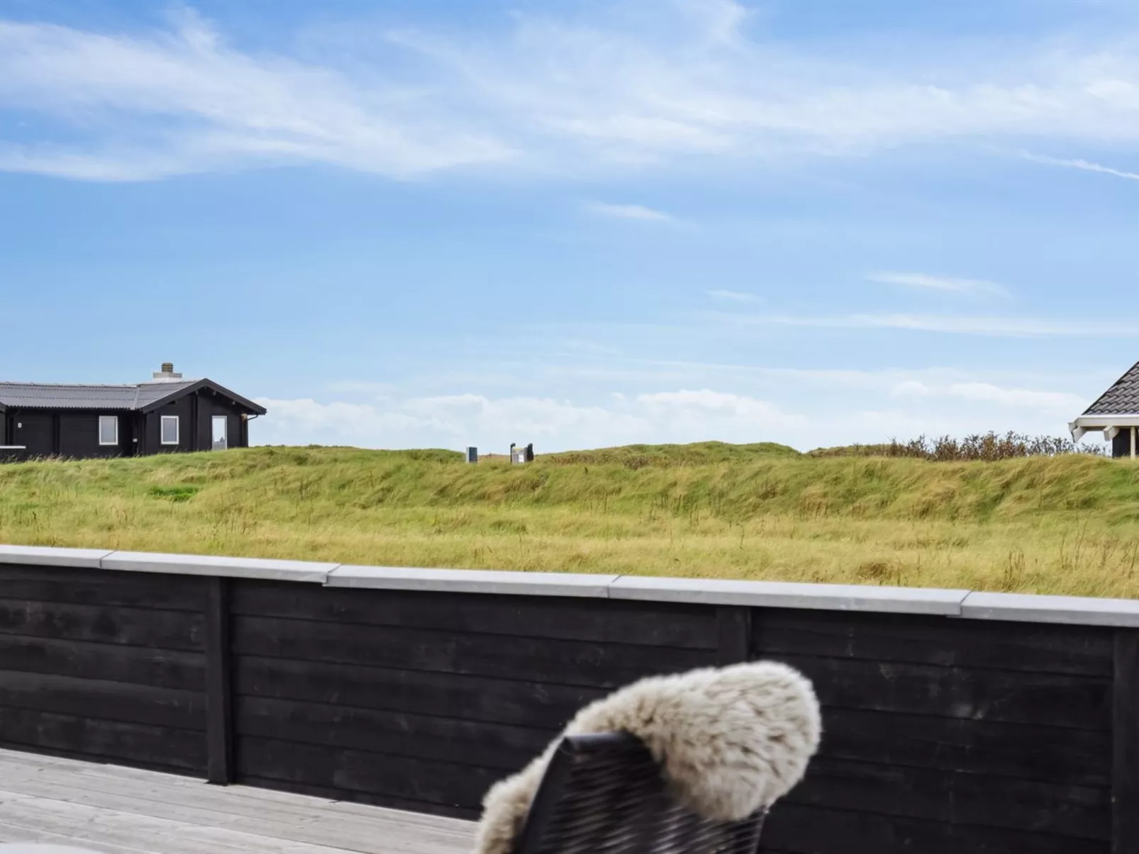 "Dyri" - 75m from the sea-Outside