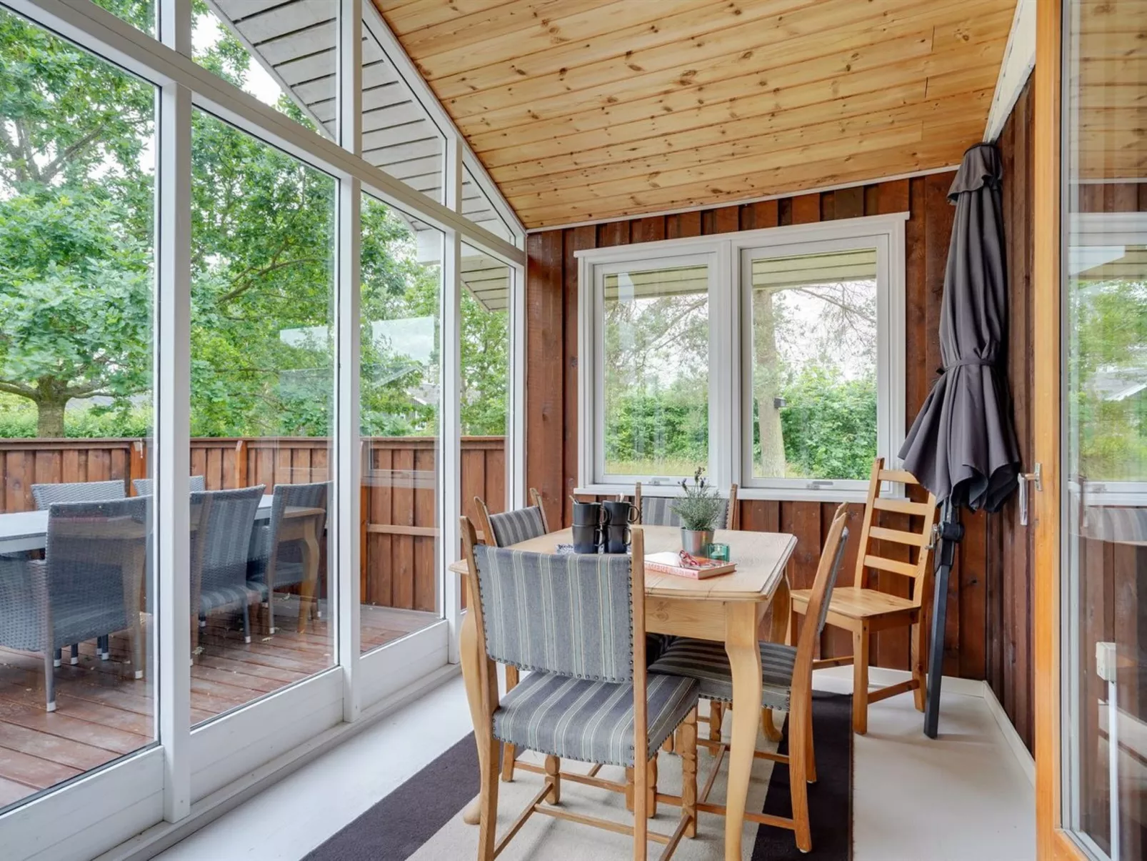 "Soraya" - 700m to the fjord-Inside