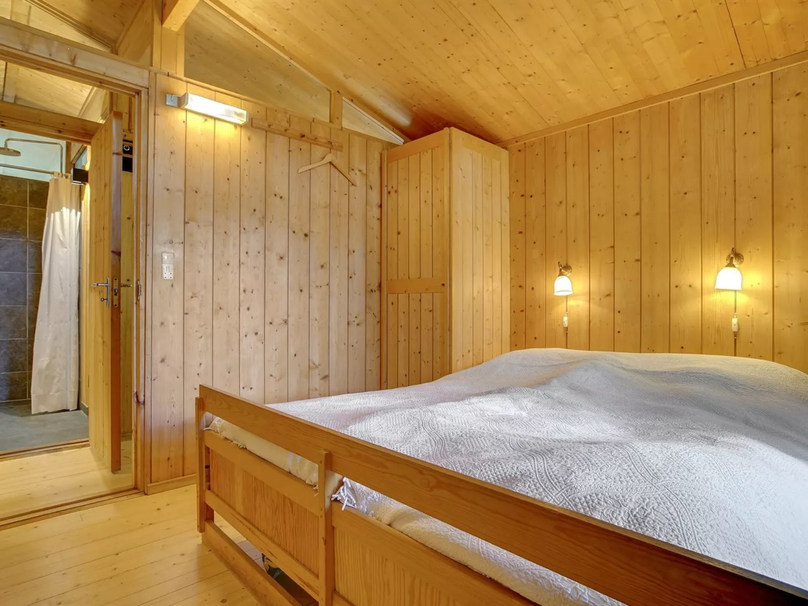 "Myrra" - 10m from the sea-Inside