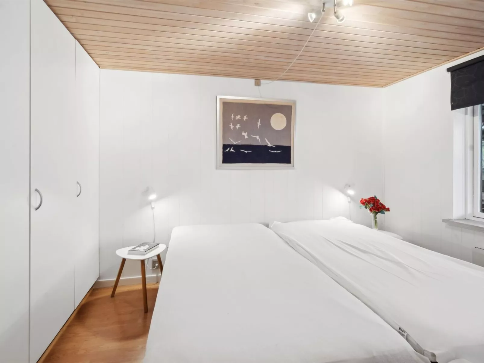 "Eldar" - 5m from the sea-Inside