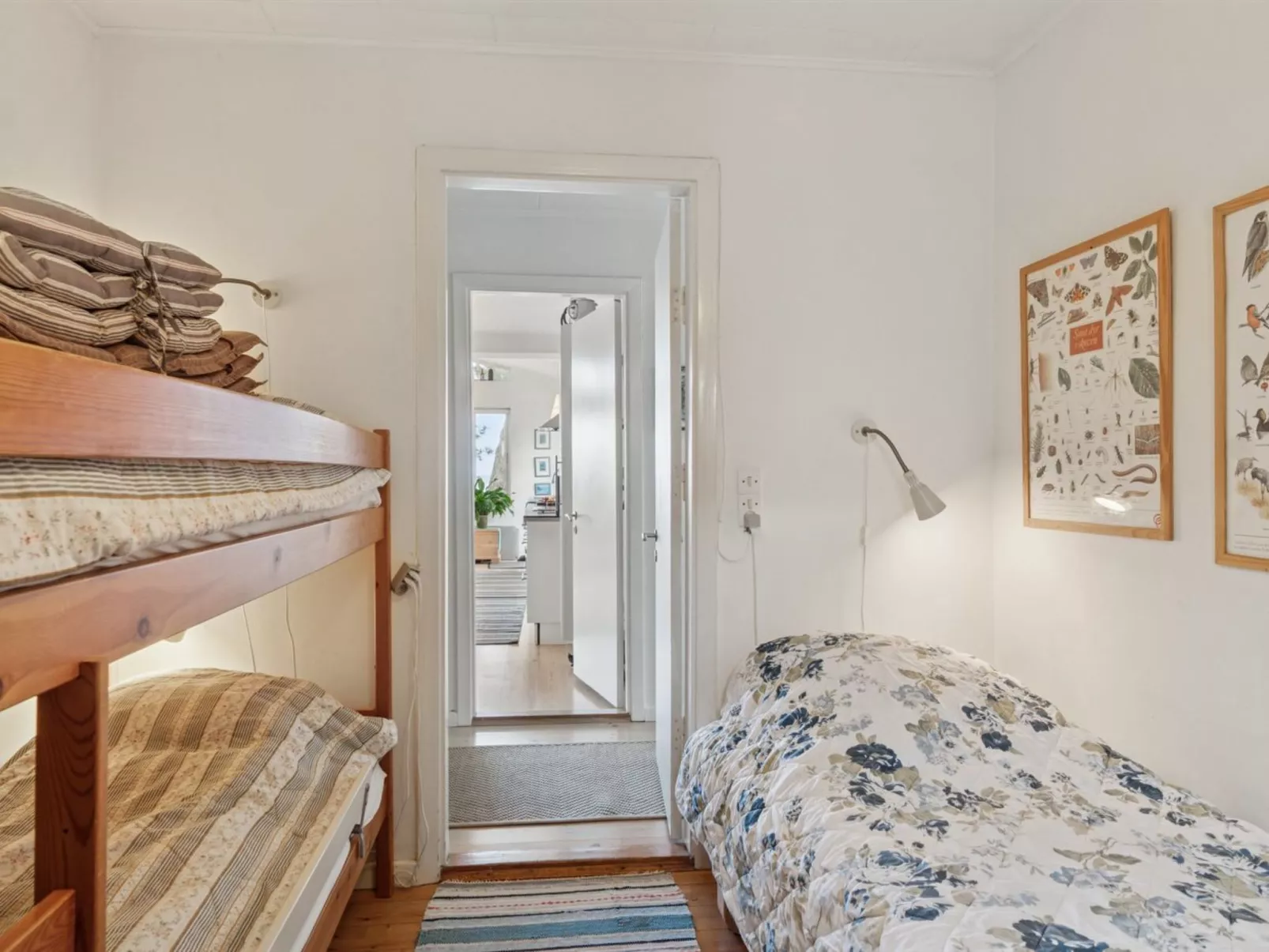 "Varma" - 25m from the sea-Drinnen