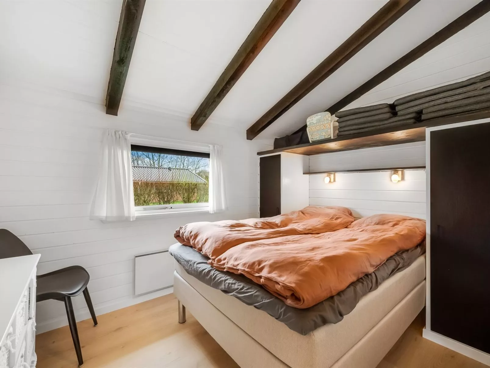 "Miikka" - 800m to the fjord-Drinnen