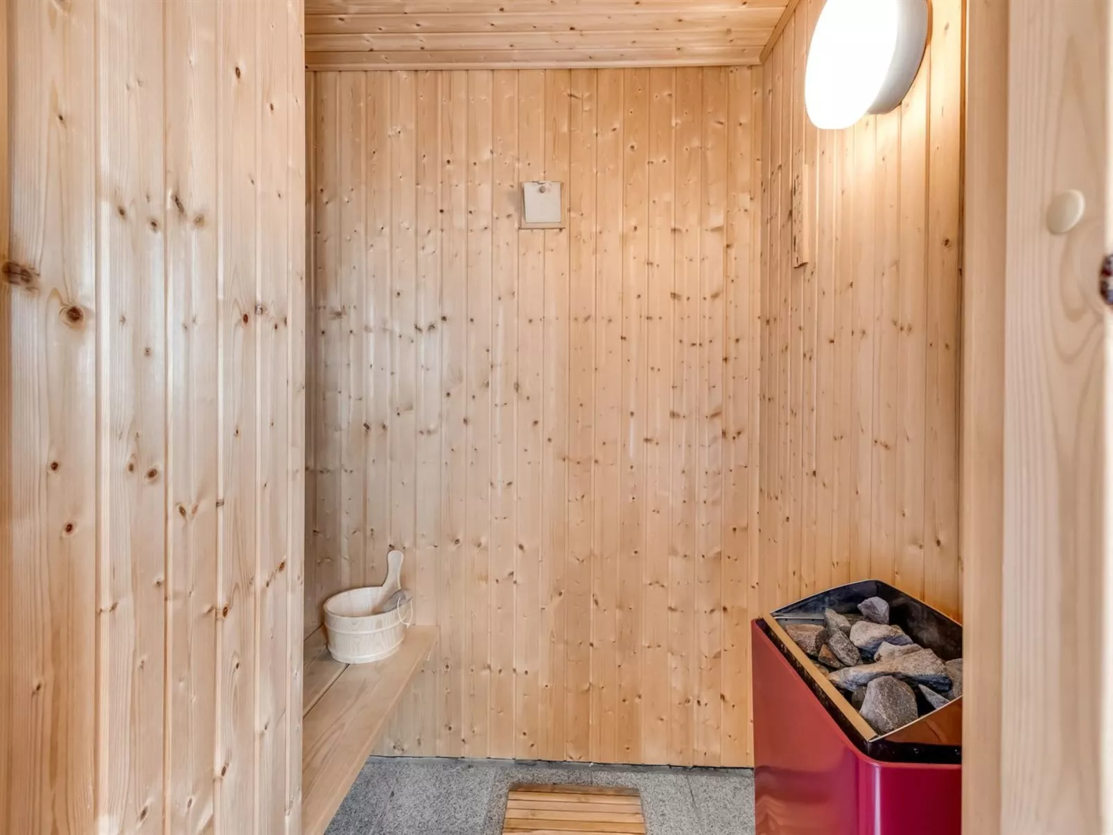 "Gretje" - 650m to the fjord-Inside