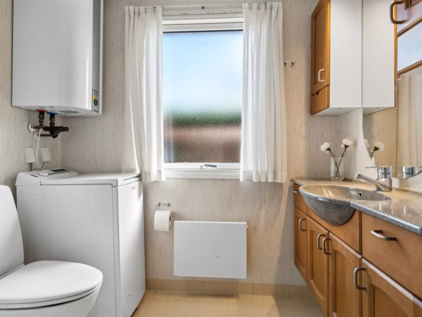 "Eleana" - 300m to the fjord-Dedans