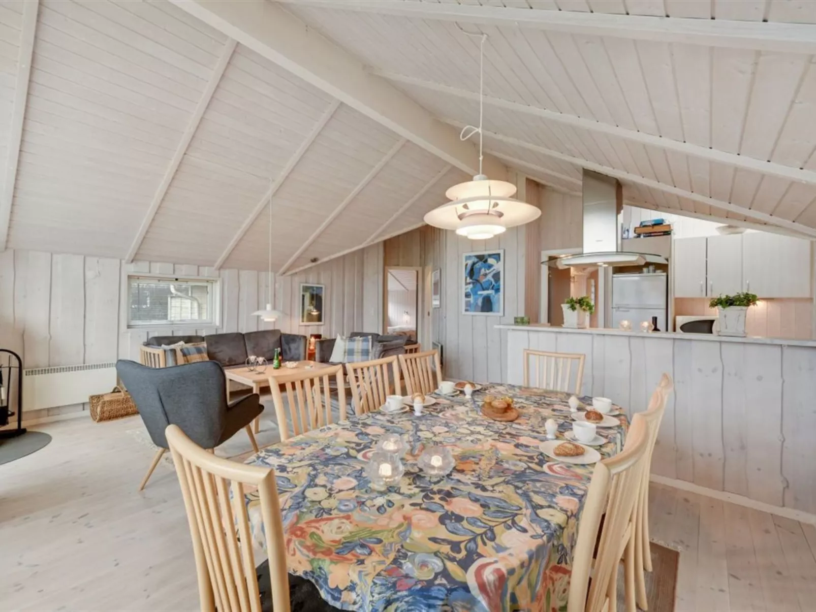 "Clarina" - 800m to the fjord-Dedans