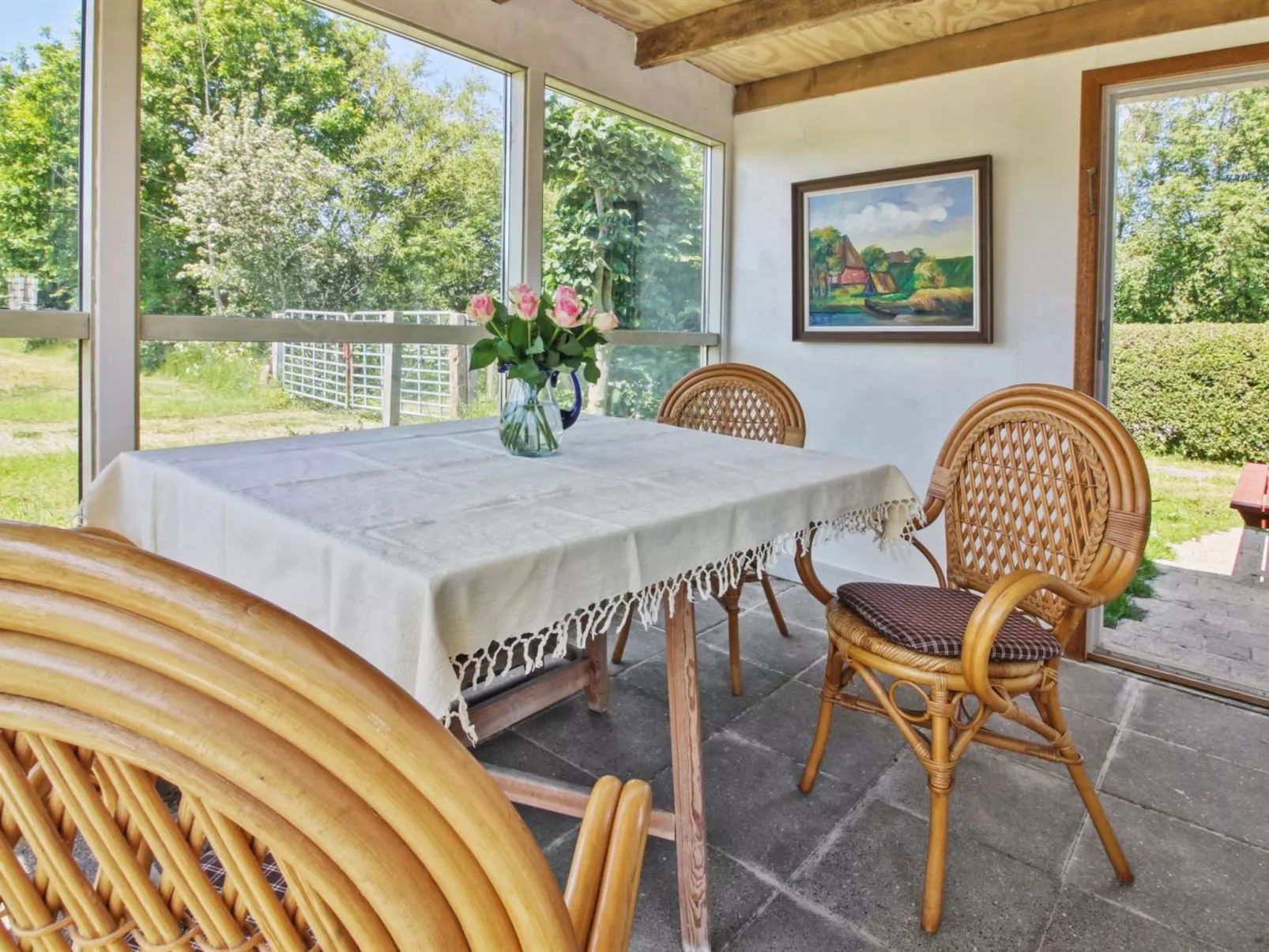 "Saarah" - 25km from the sea-Inside