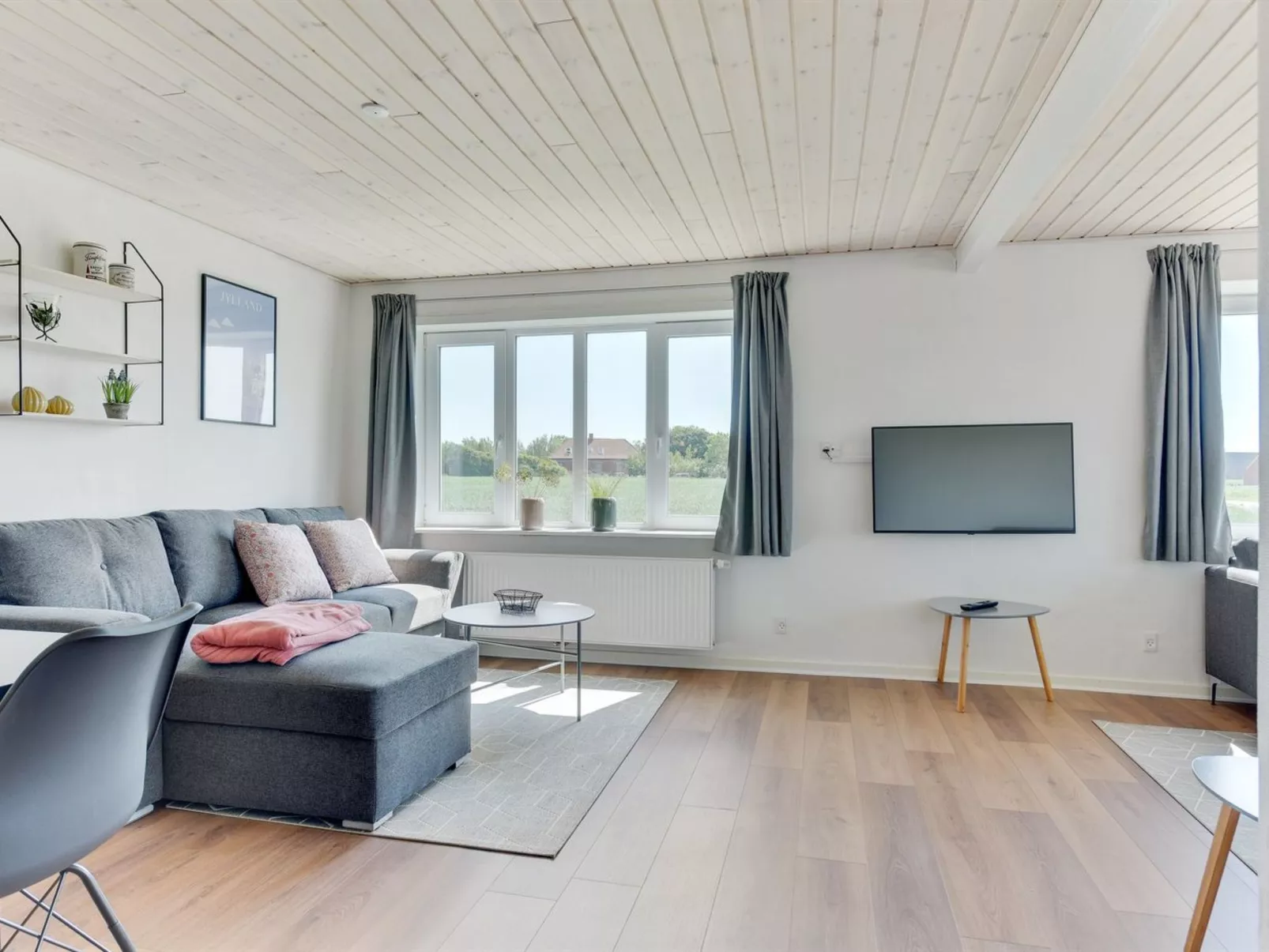 "Iina" - 13km from the sea-Drinnen