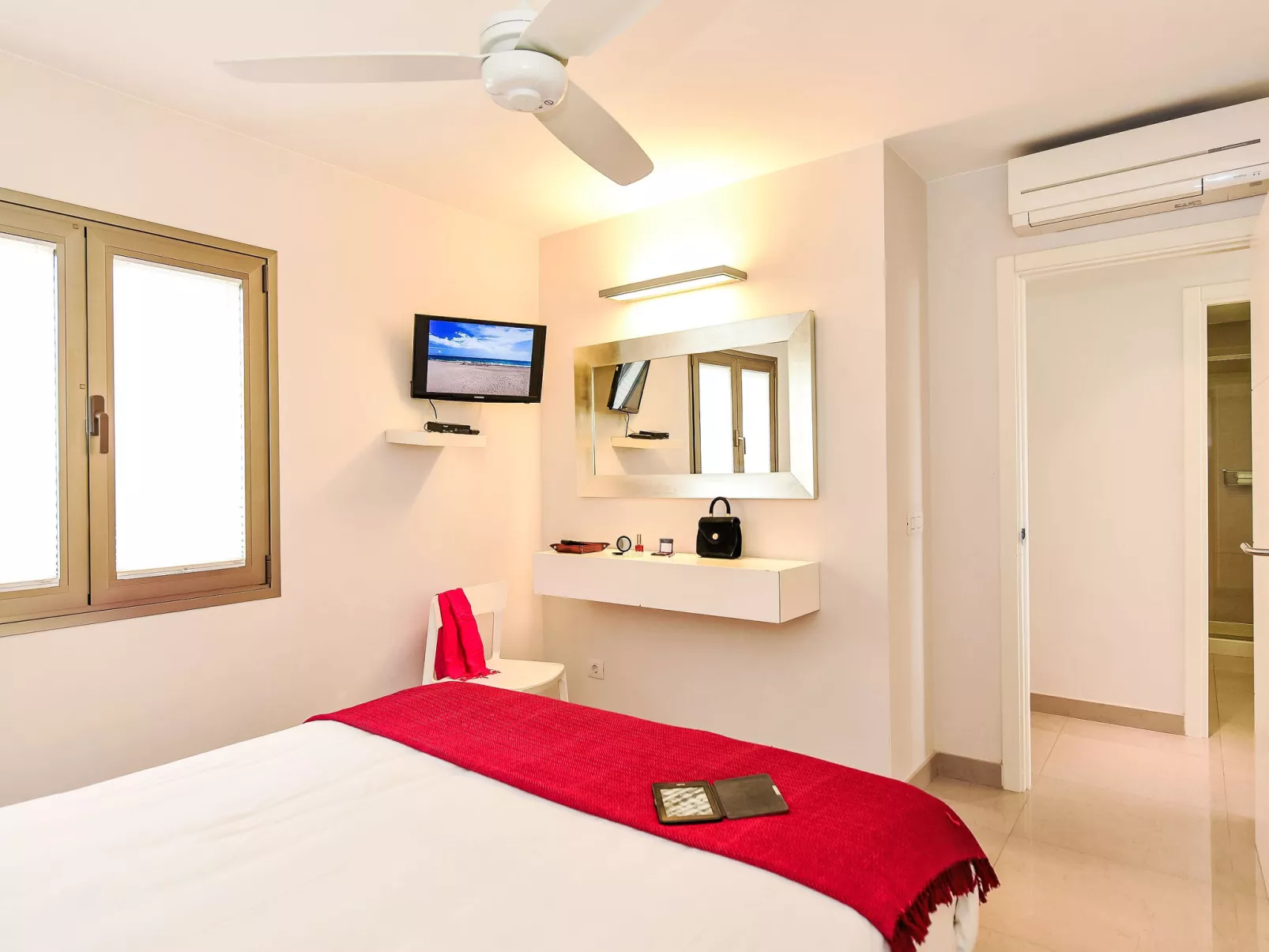 Papagayo San Agustin-Inside