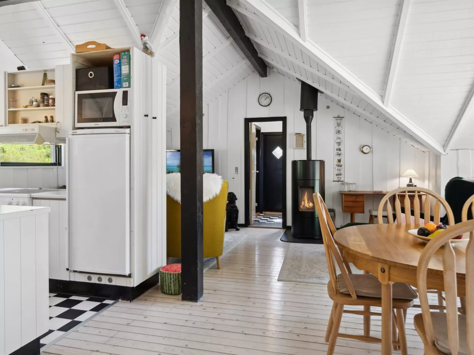 "Jahn" - 1.8km from the sea-Dedans