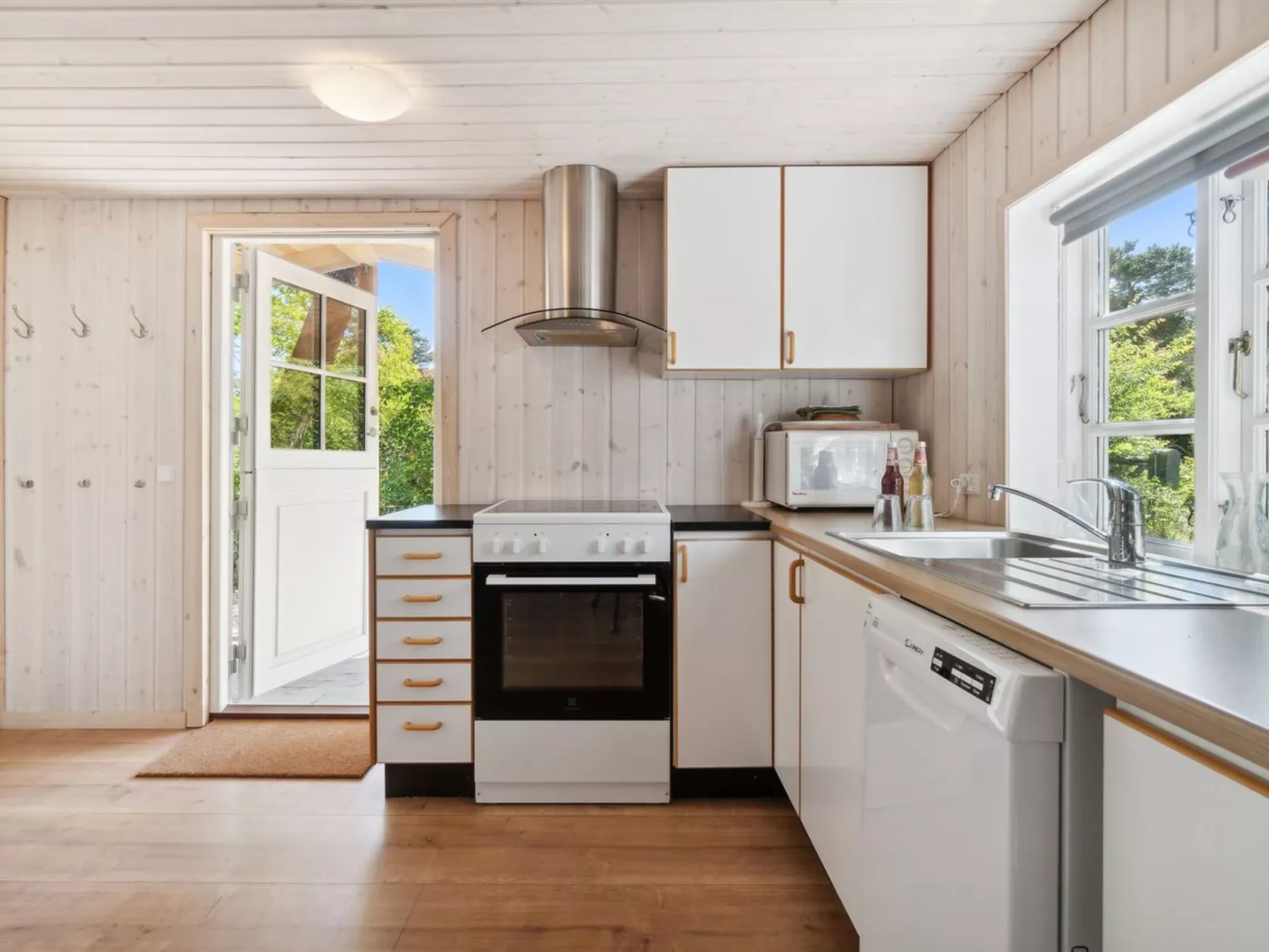 "Ilmari" - 150m from the sea-Dedans