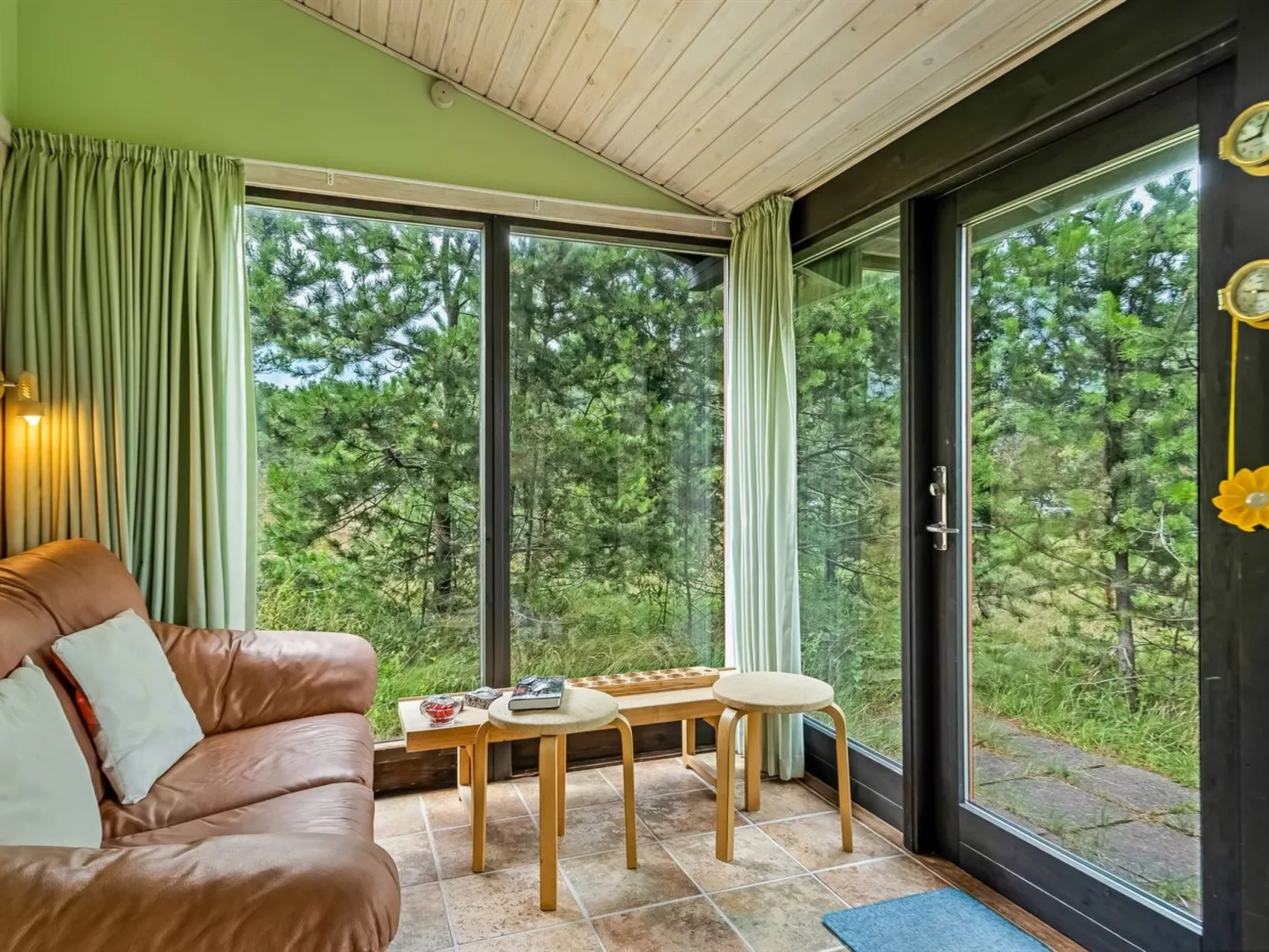 "Vemund" - 300m from the sea-Inside