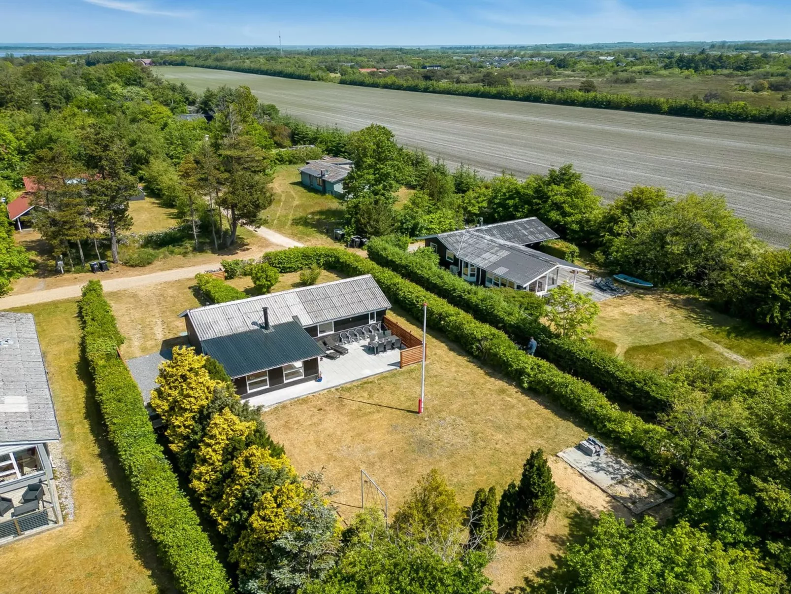 "Eira" - 350m to the fjord-Outside