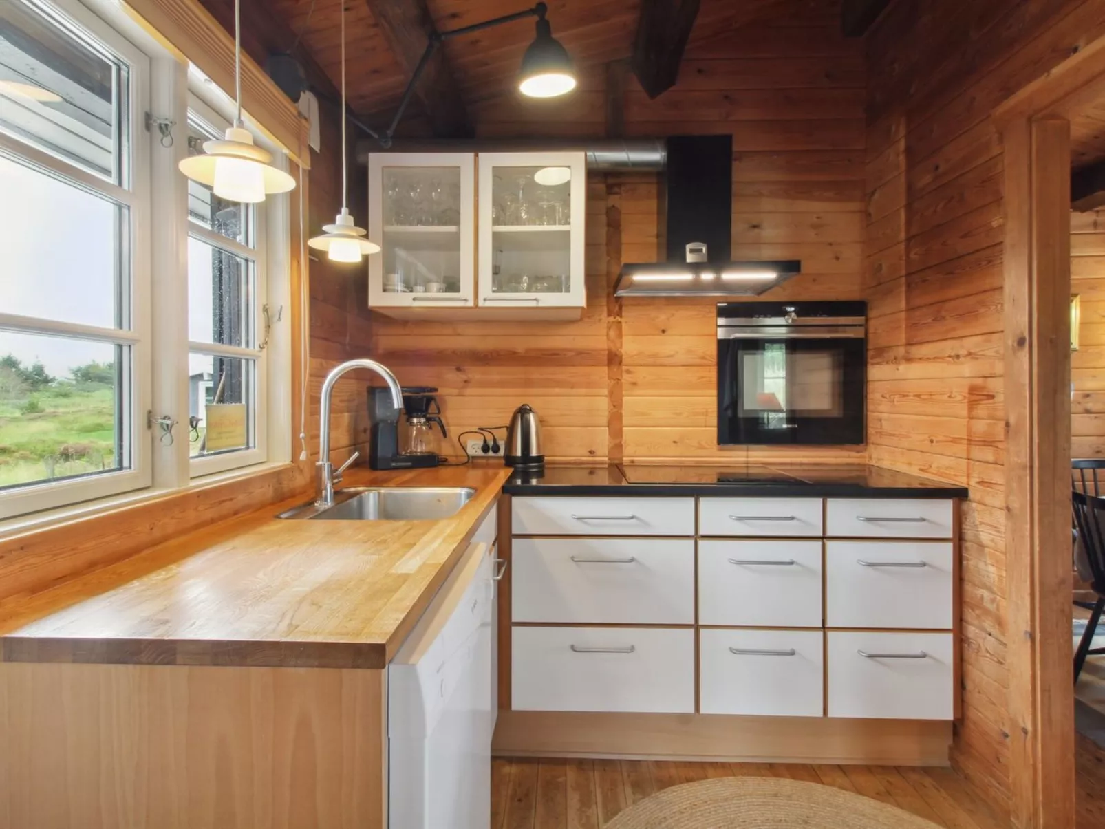 "Venild" - 1.9km from the sea-Inside