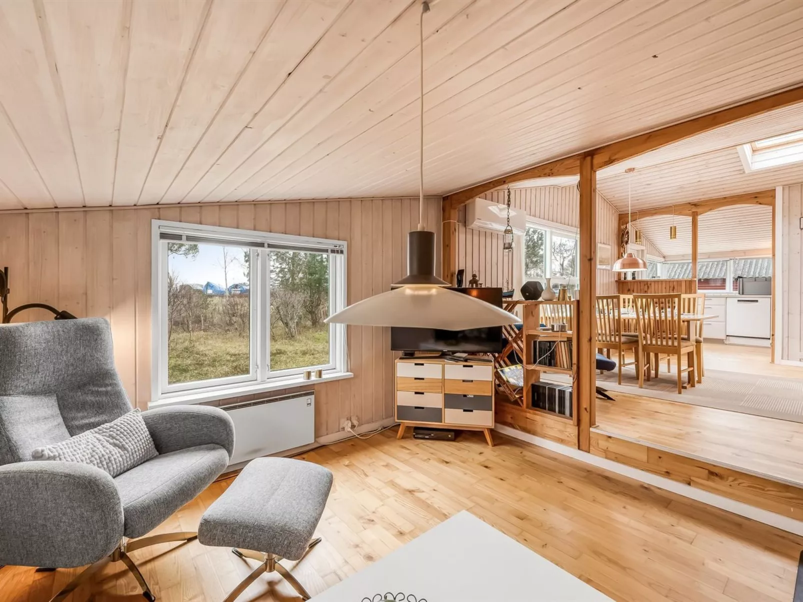 "Bosi" - 100m to the fjord-Inside