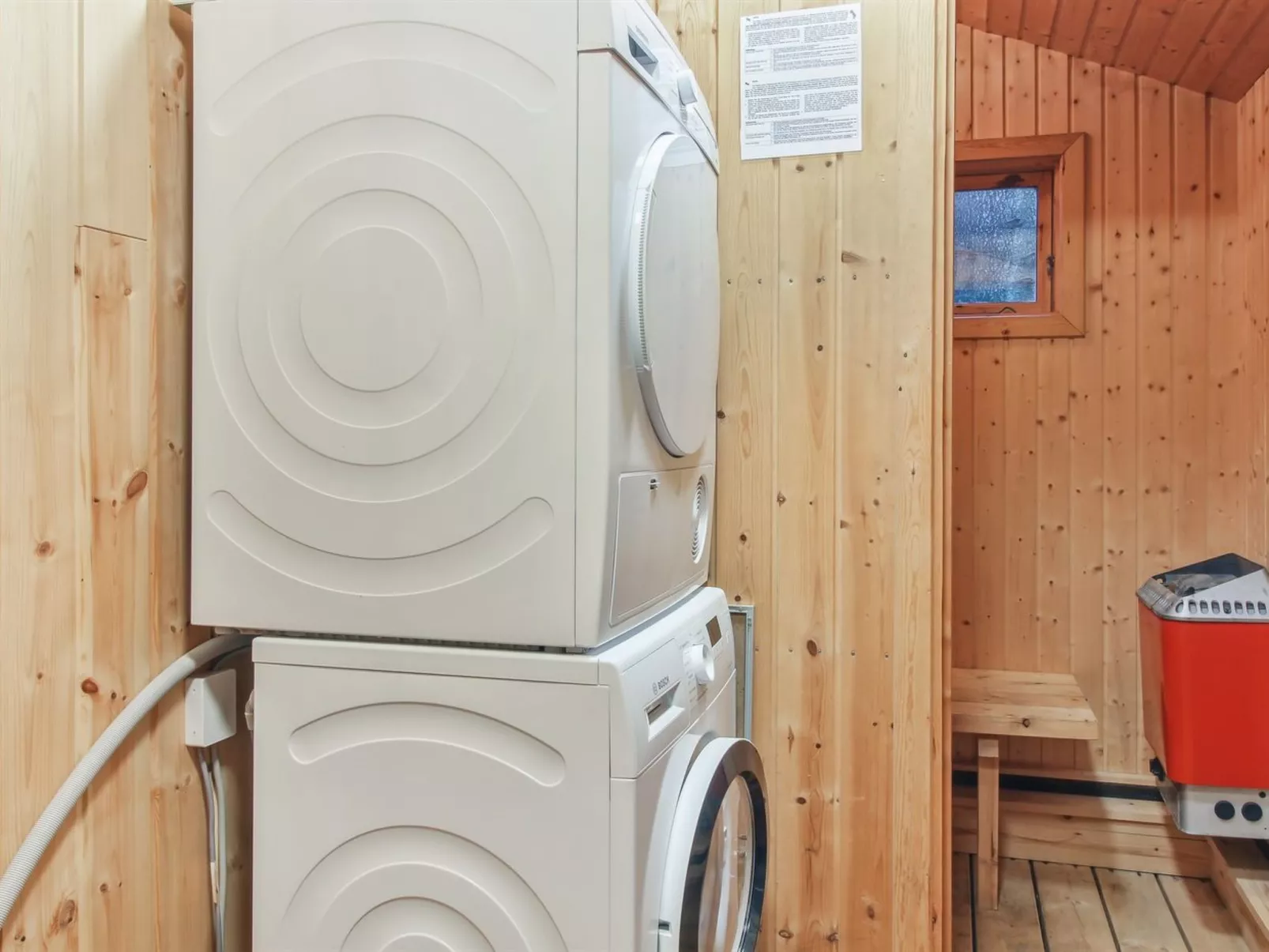 "Muriel" - 1.1km from the sea-Dedans