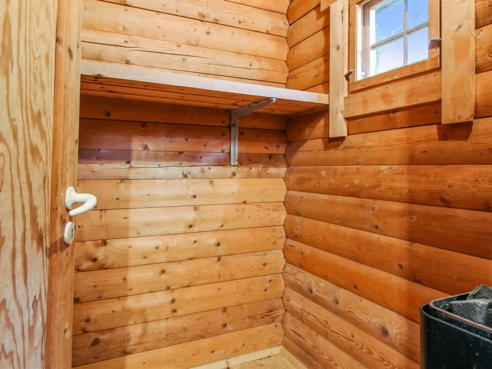 "Peadda" - 900m from the sea-Drinnen